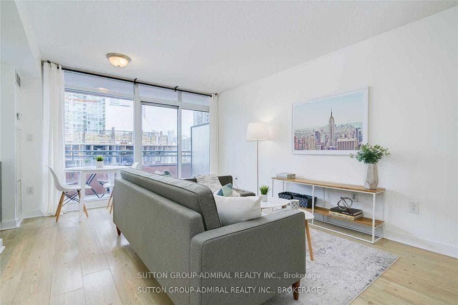 4K Spadina Avenue Unit 615 photo 3