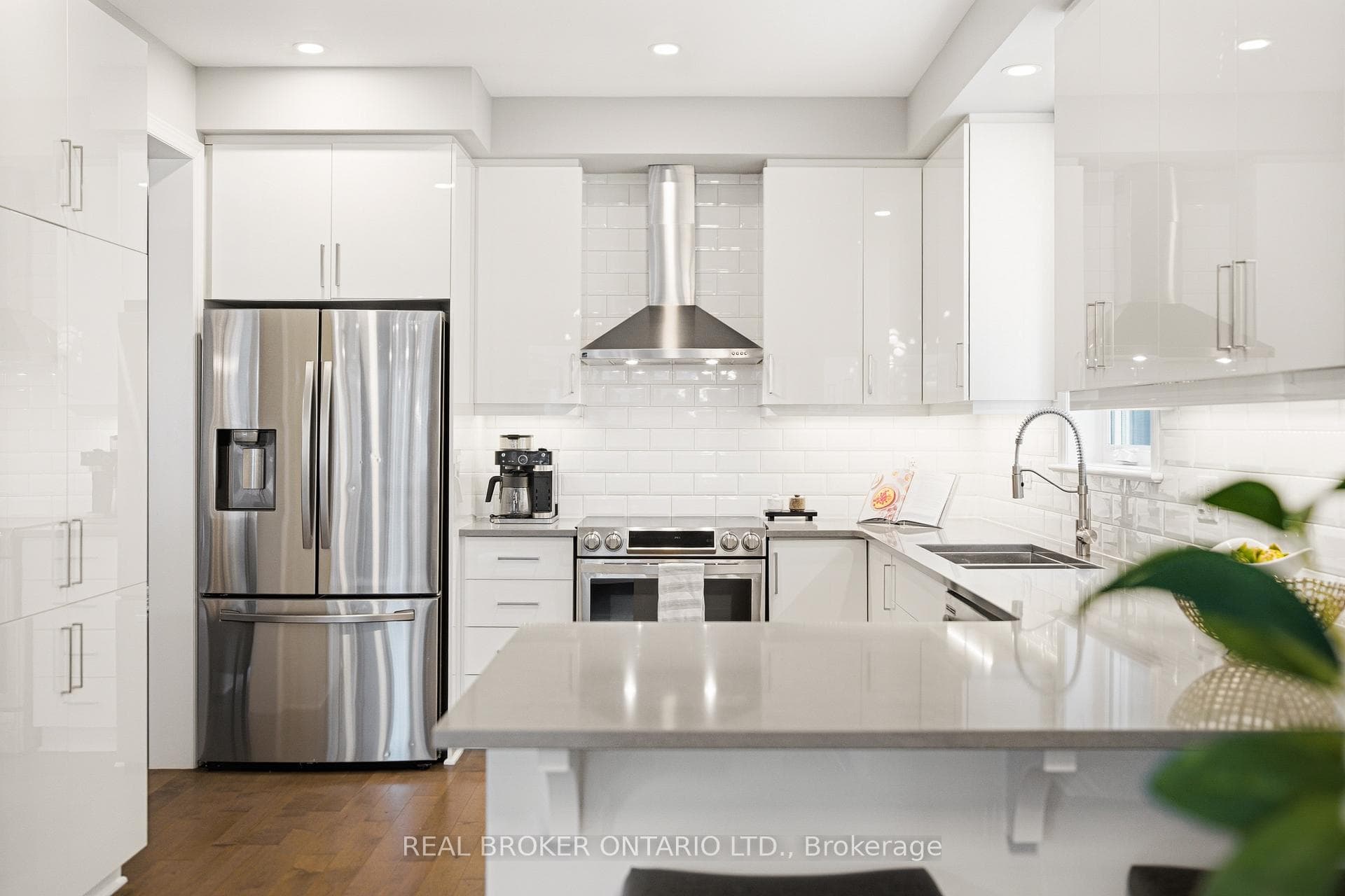 204 Trollius Way photo 11