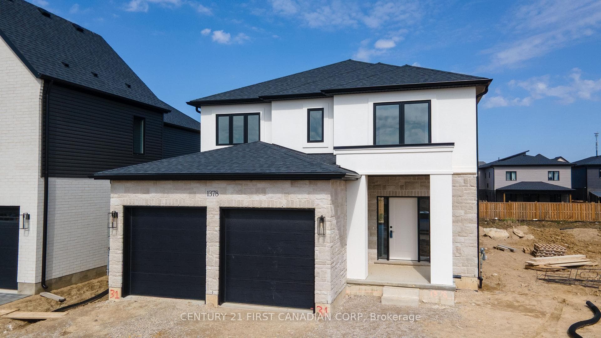 1378 Shields Place photo 2