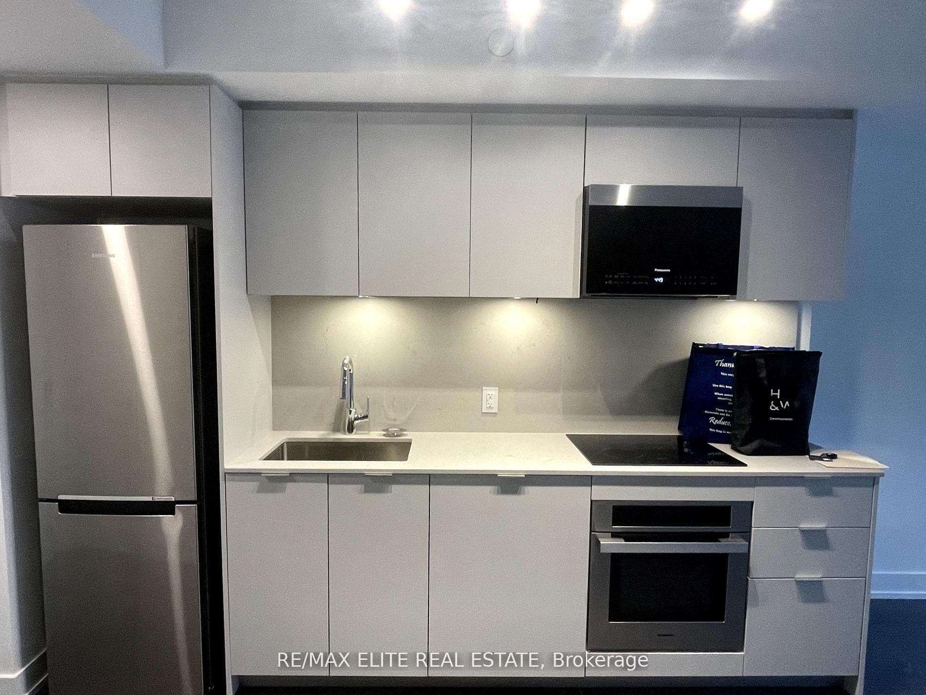 8 Cedarland Drive Unit 706 photo 3