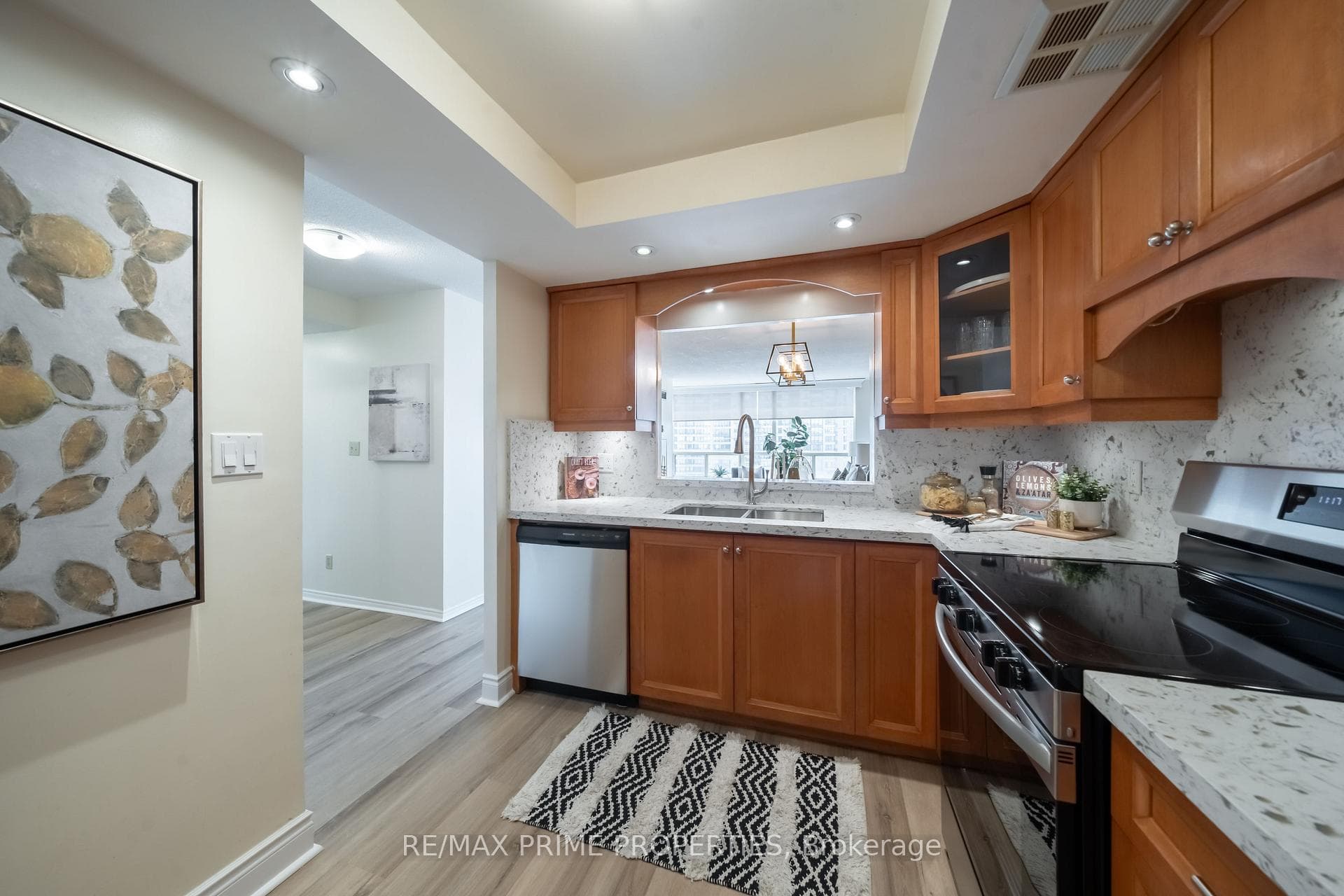 5765 Yonge Street Unit 1509 photo 8