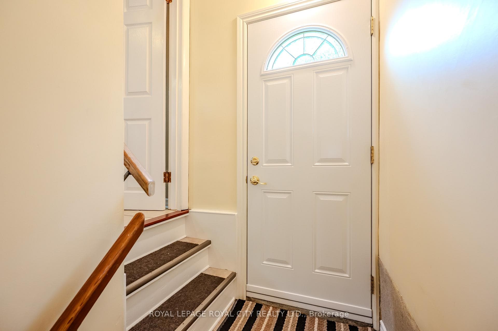 120 Weaver Street photo 20