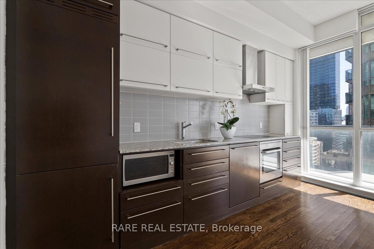 770 Bay Street Unit 2308 photo 12