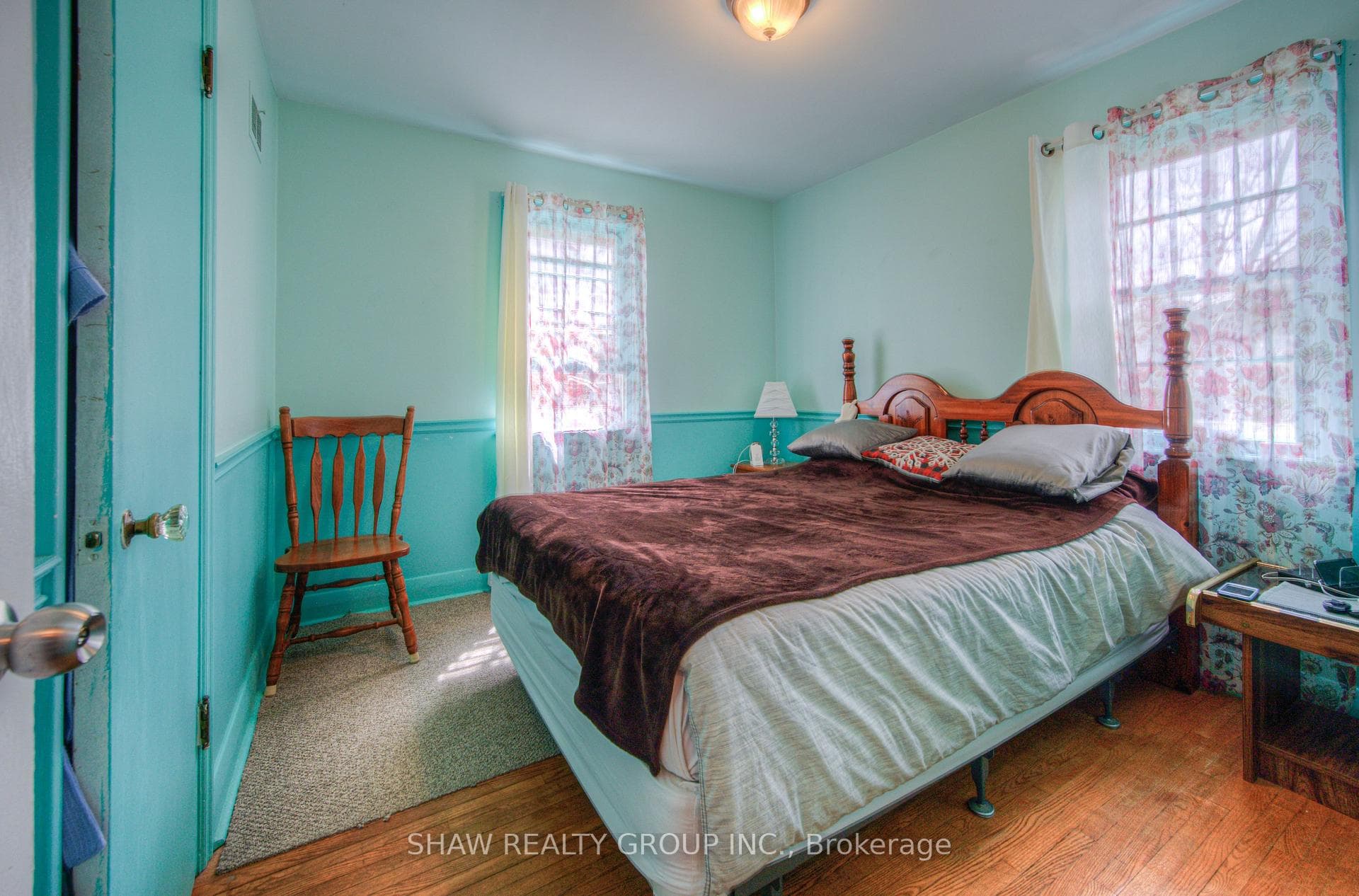 12 Christopher Drive photo 8