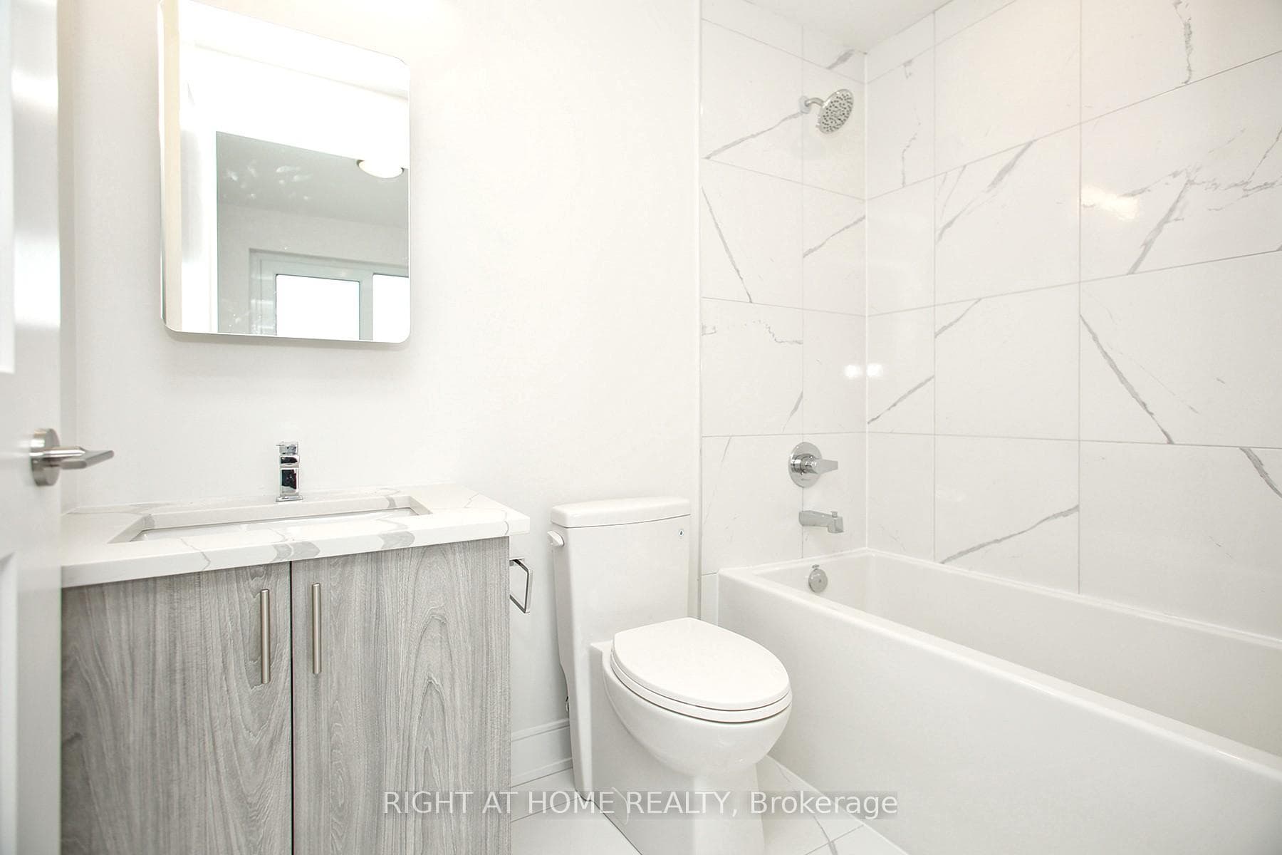 15 Ellerslie Avenue Unit 1608 photo 16
