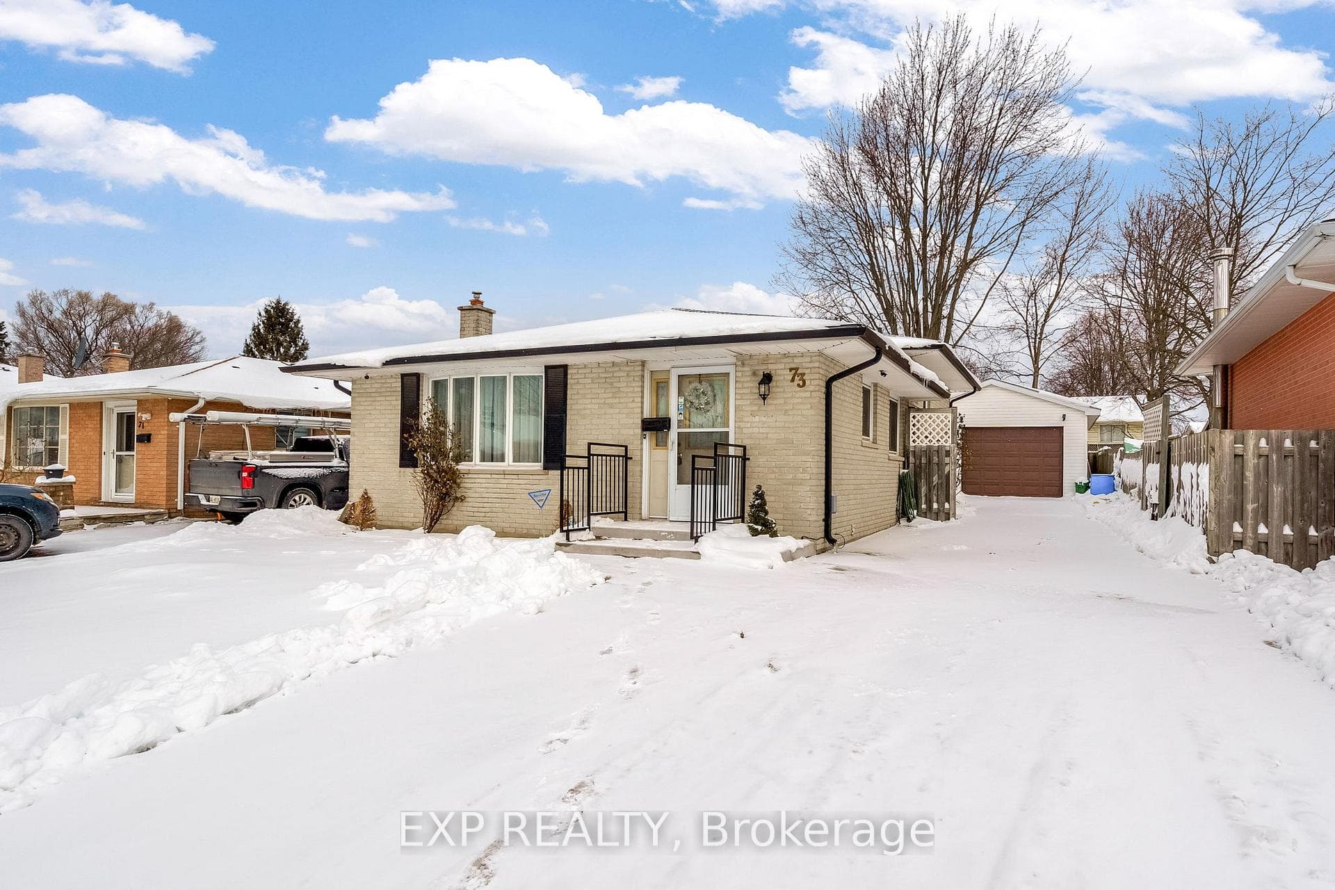 73 Alayne Crescent photo 1