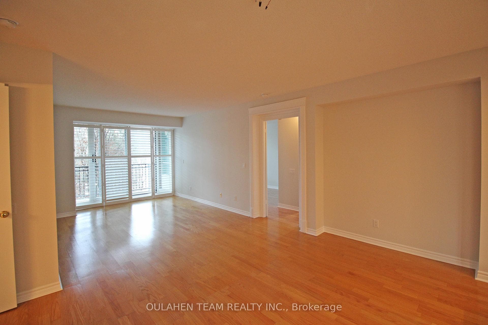 18 William Carson Crescent Unit 511 photo 3
