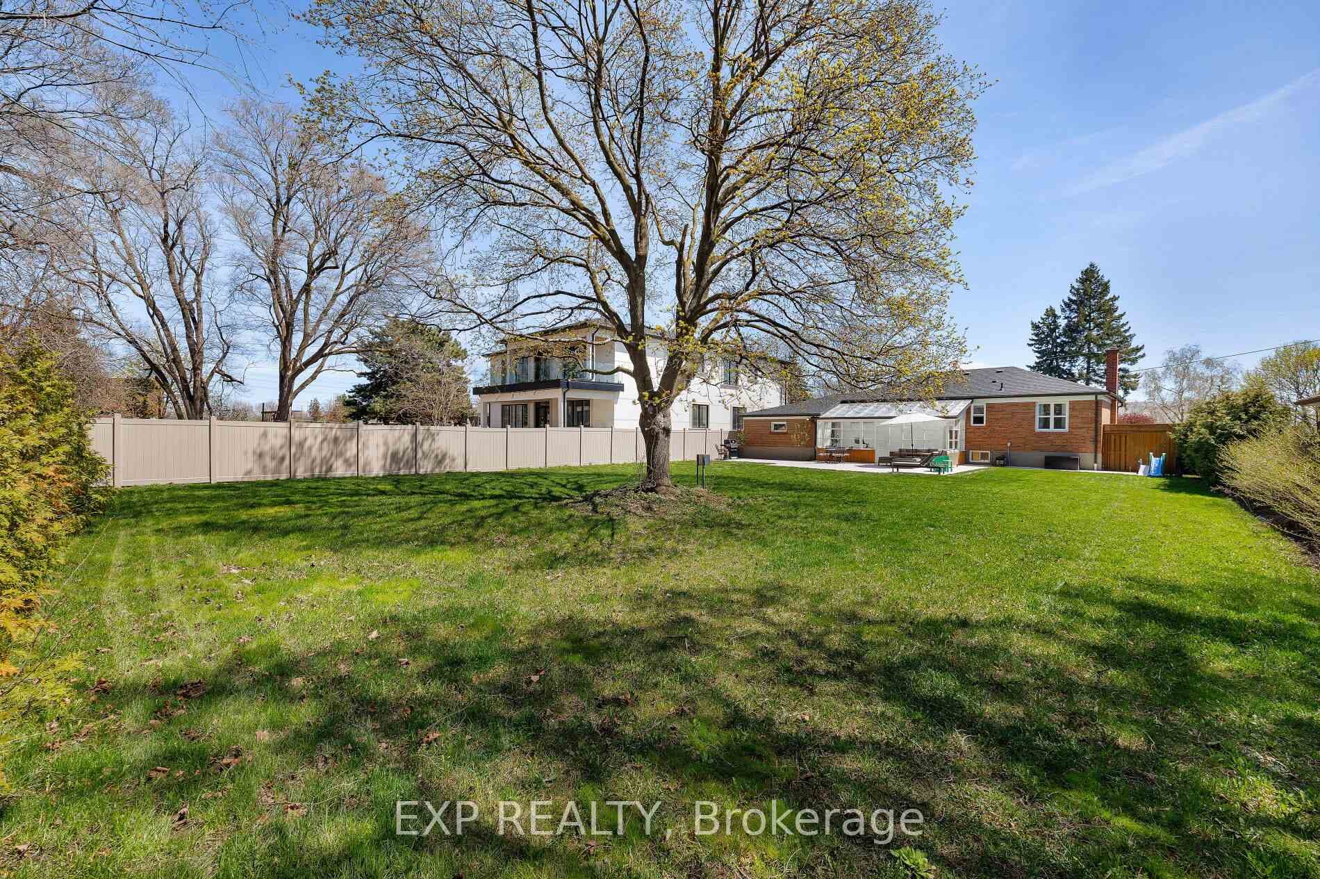 1761 Coram Crescent photo 43