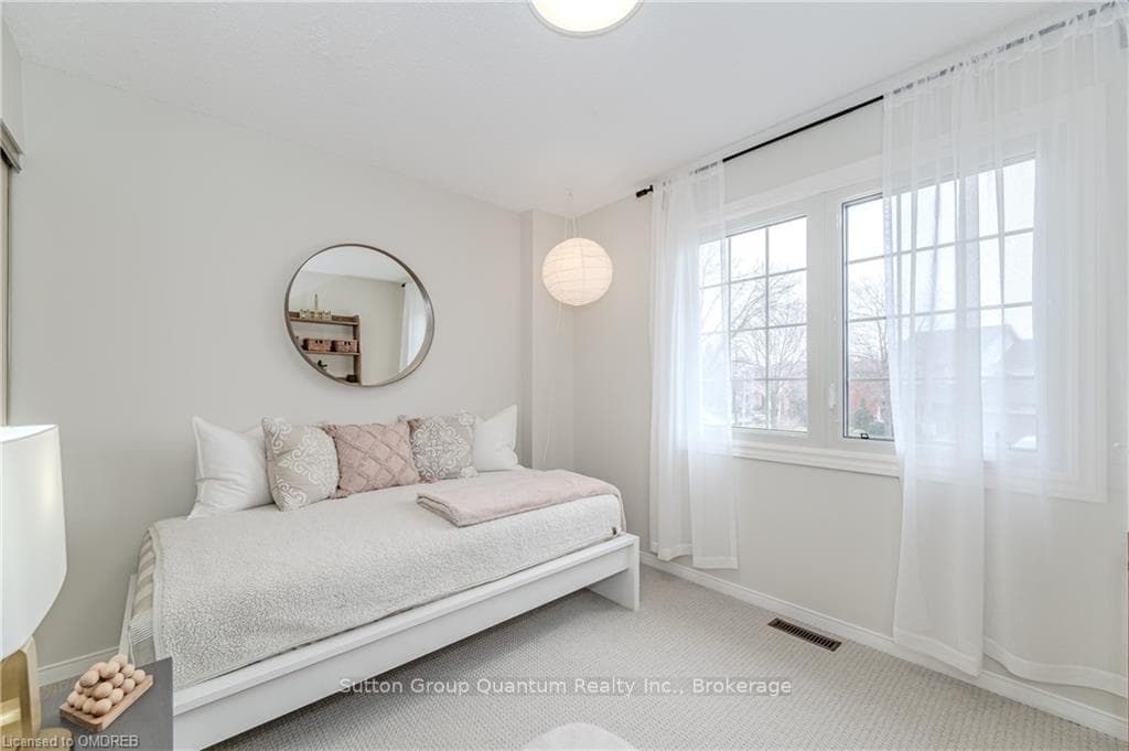 289 O'DONOGHUE Avenue photo 22