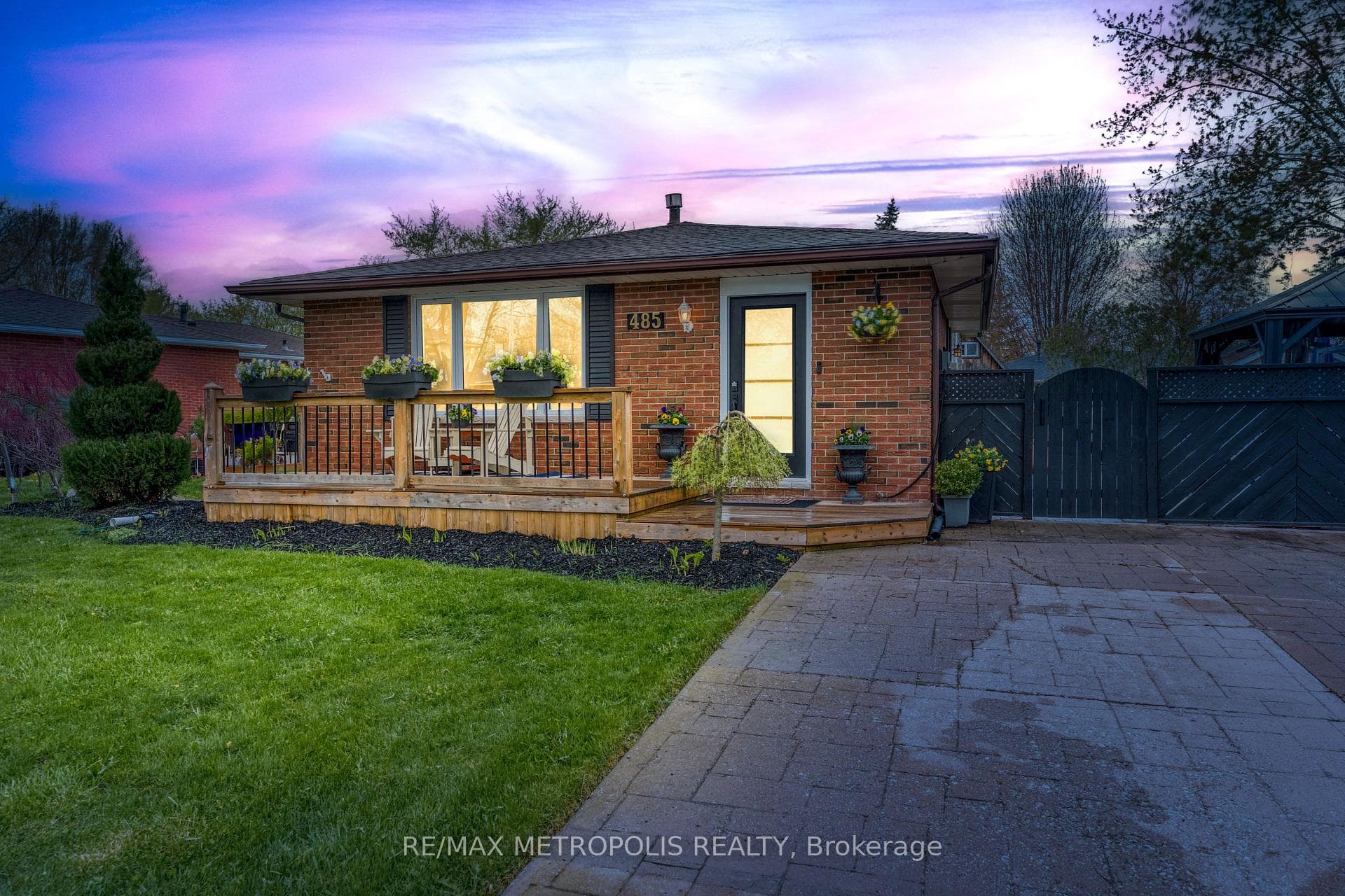 485 Bentinck Drive photo 37