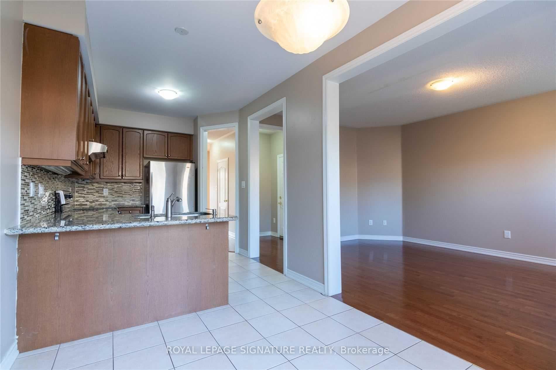128 Holmes Crescent photo 9