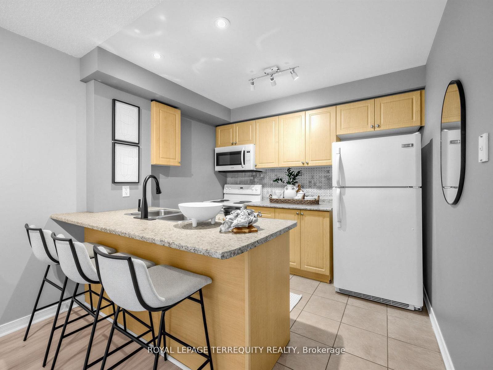 124 Aspen Springs Drive Unit 102 photo 4