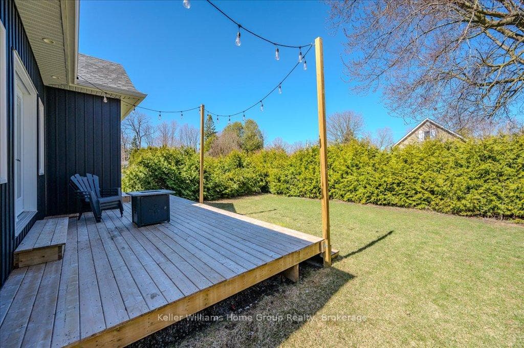479 St George Street photo 33