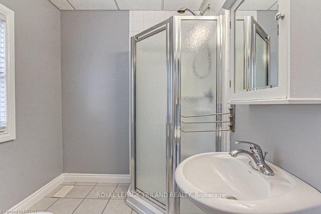 256 EDINBURGH Street photo 16