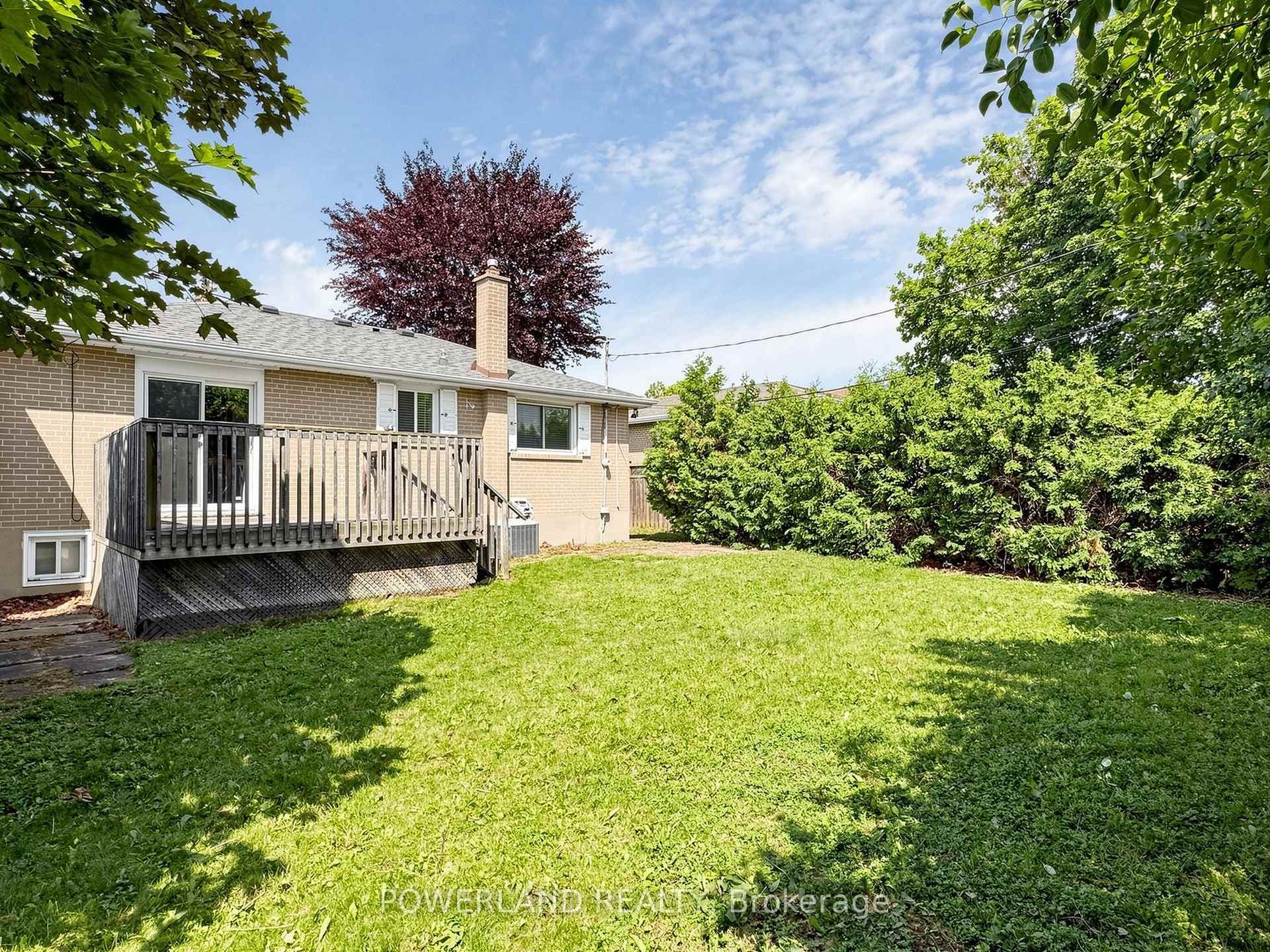 7 Laurentide Avenue photo 47
