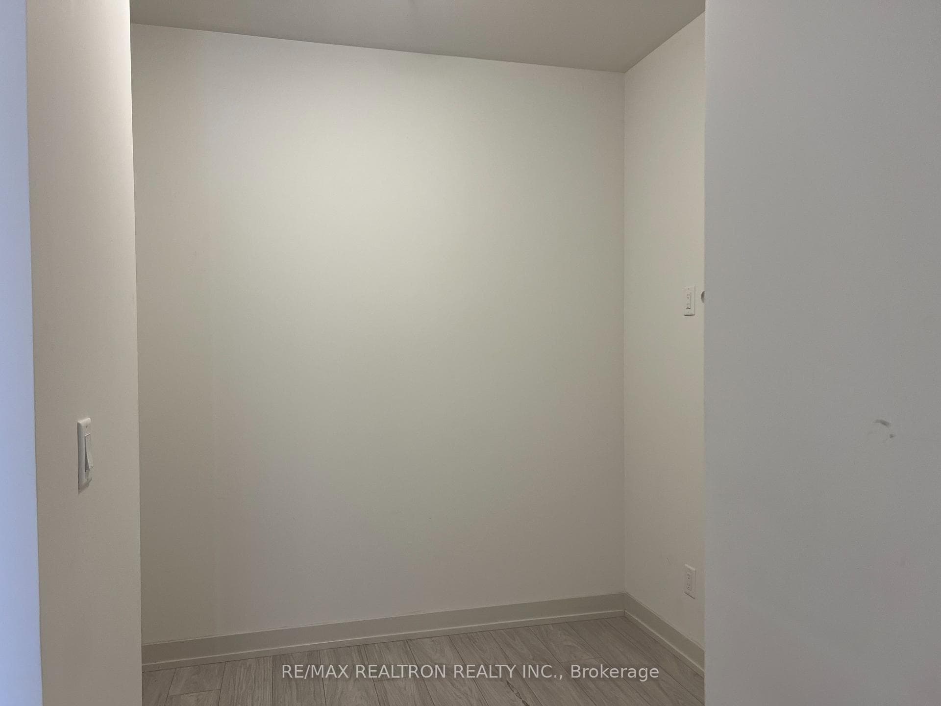 90 Glen Everest Road Unit 520 photo 5