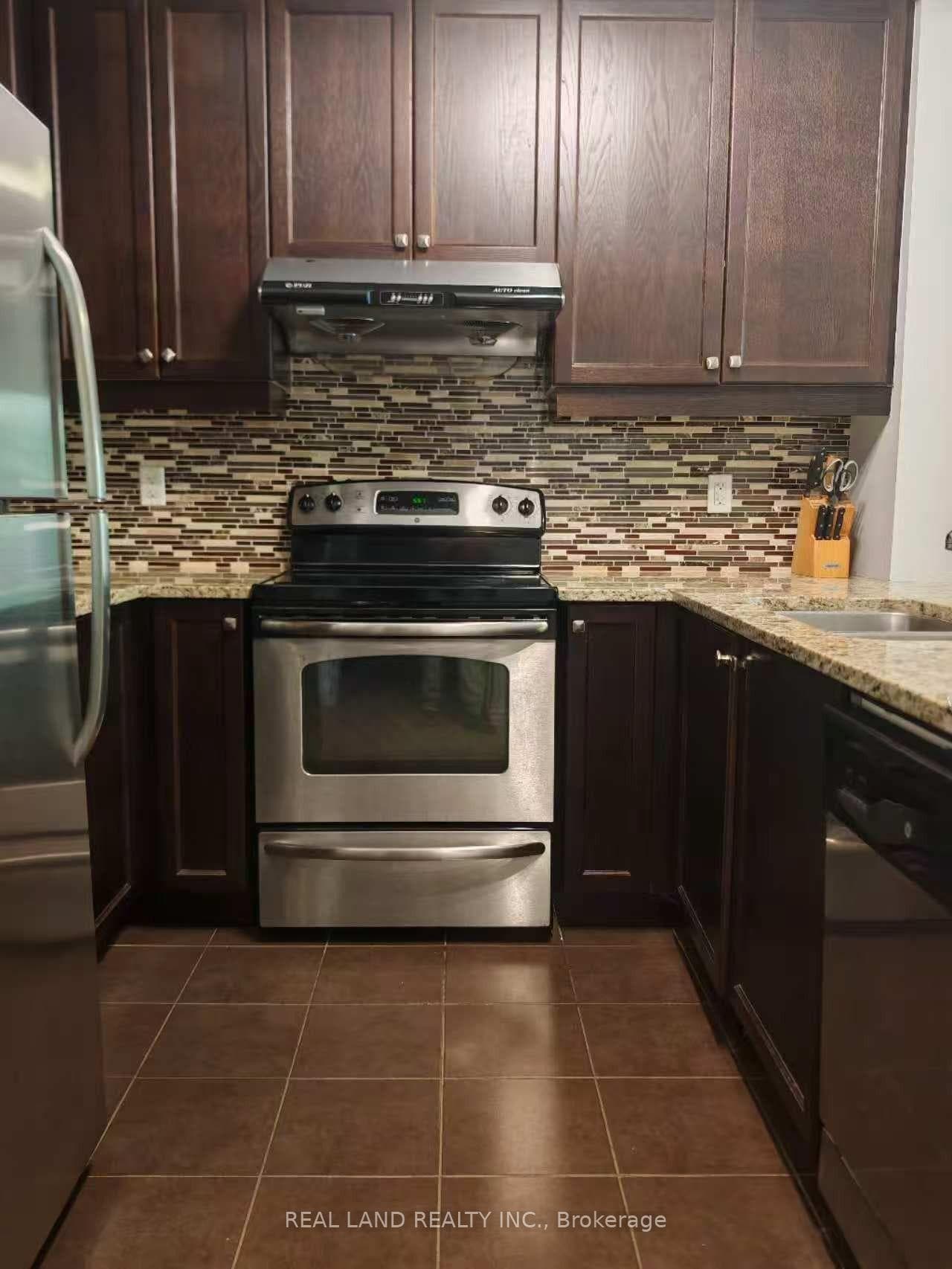 570 Lolita Gardens Unit 127 photo 7