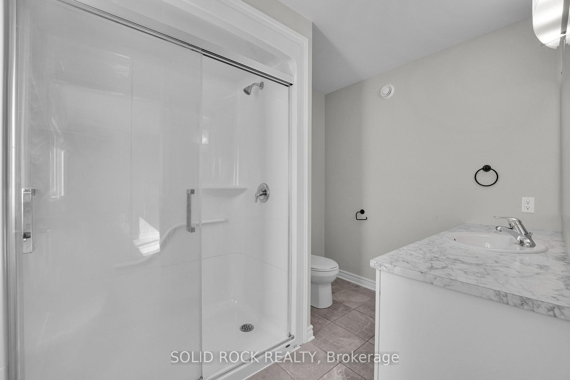 82 O'Donovan Drive photo 23