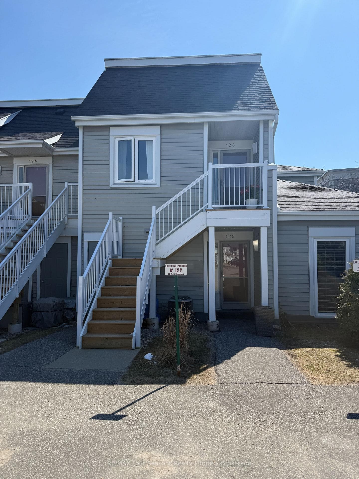 55 Trott Boulevard Unit 126 photo 1