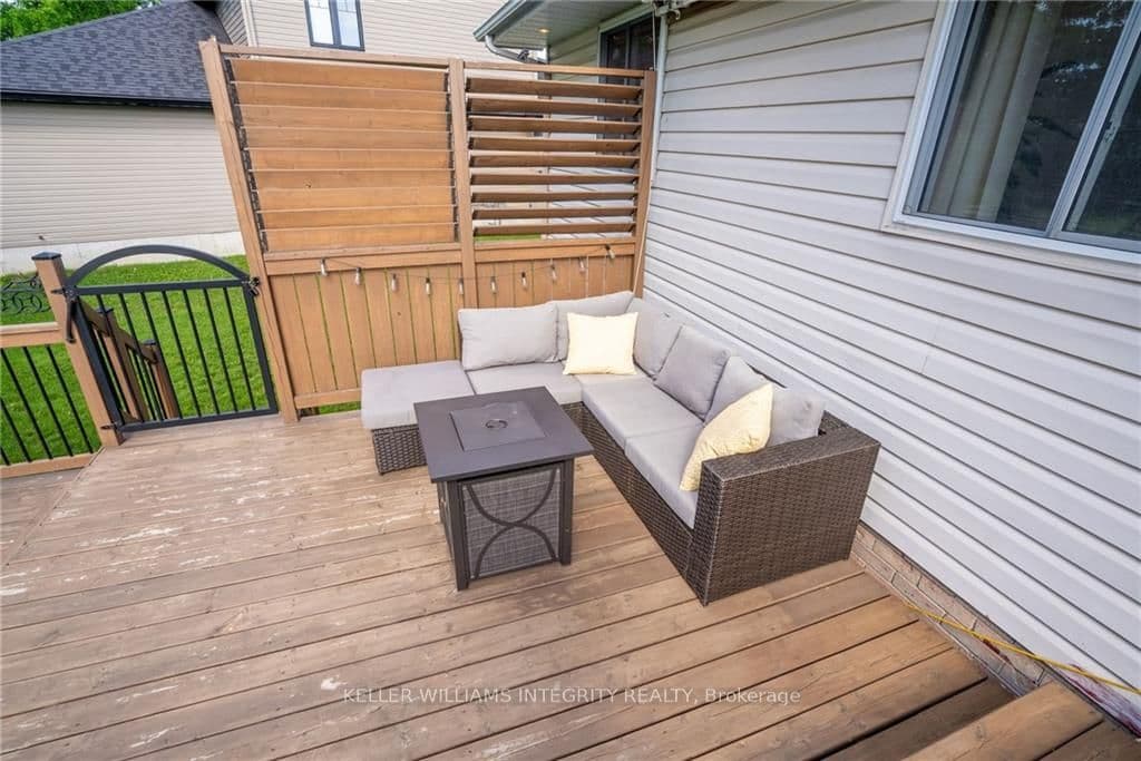26 WELLINGTON Street photo 23