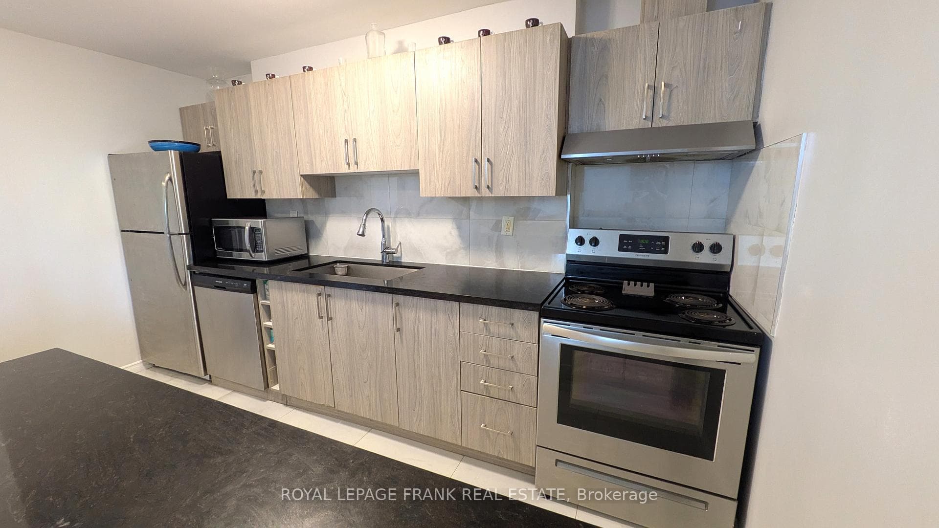 4060 Lawrence Avenue Unit 220 photo 6