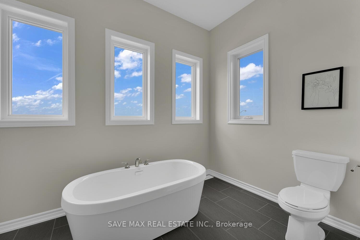 1024 Suddard Avenue photo 28