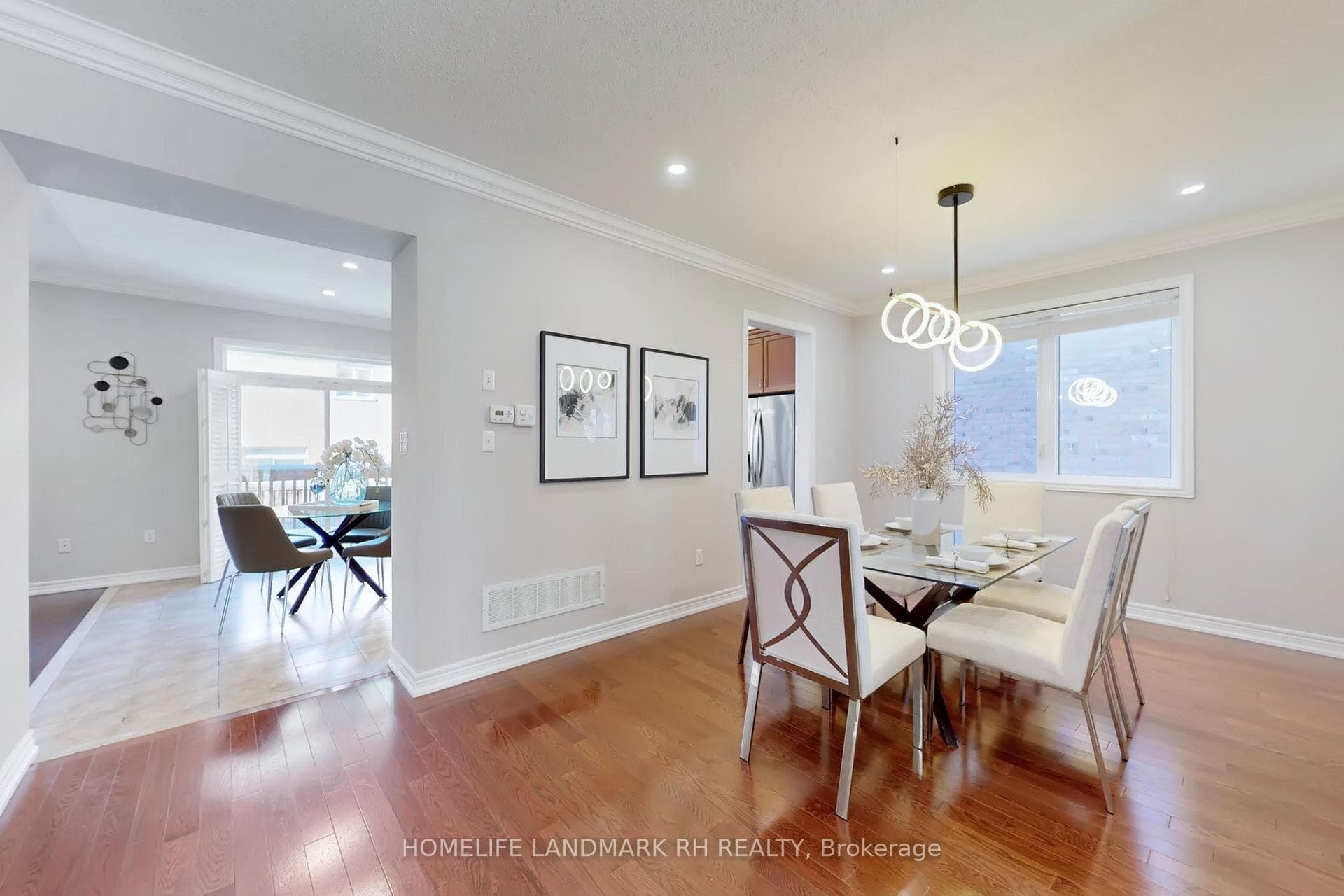1031 Blackhall Crescent photo 6
