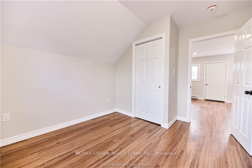 408 King Street photo 26