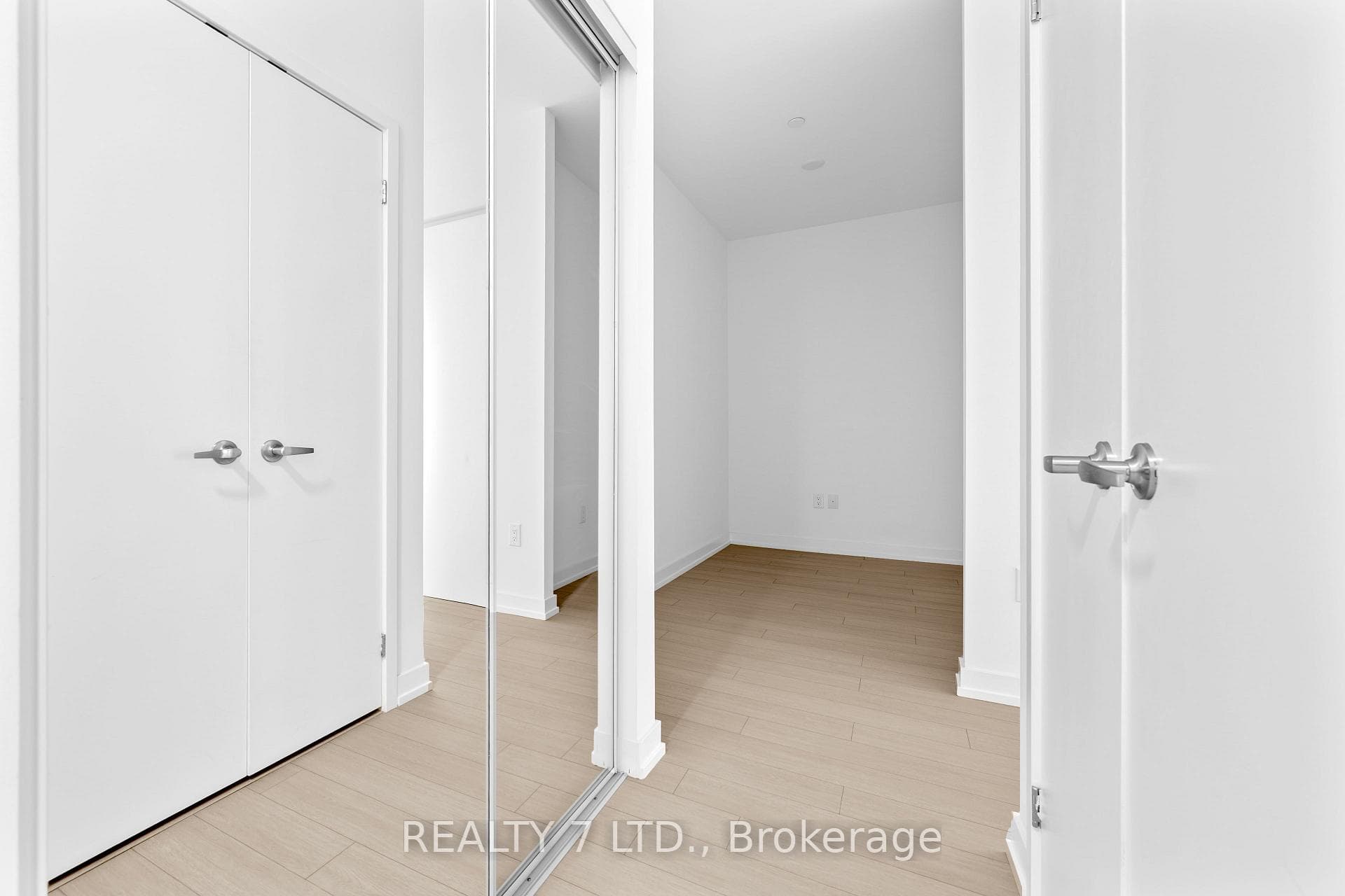 4010 Eglinton Avenue Unit 708 photo 10