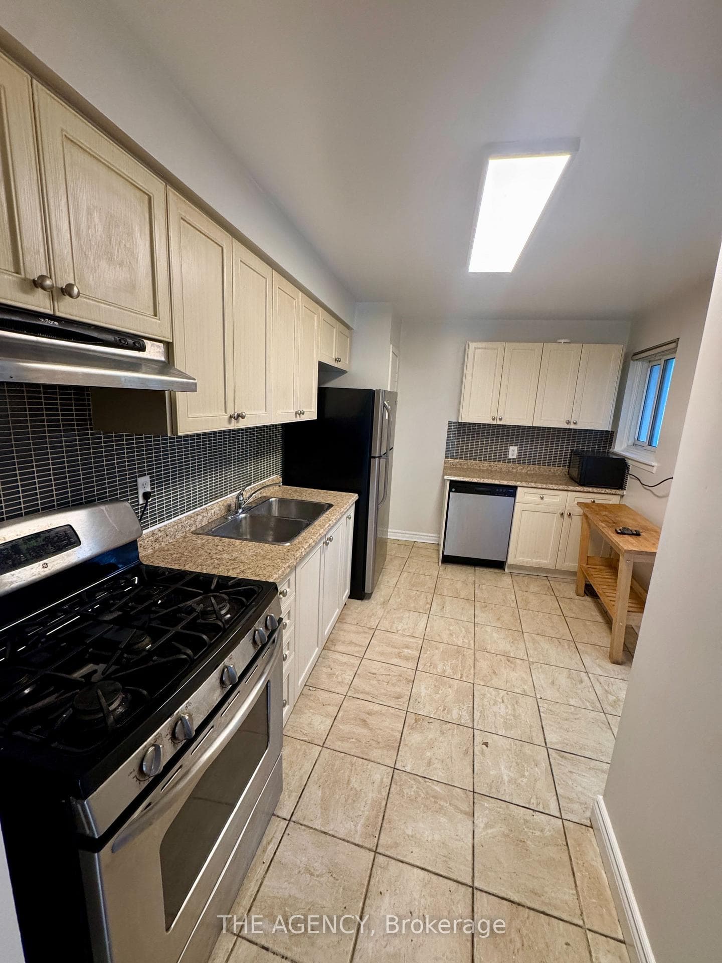 2720 Windjammer Road photo 8