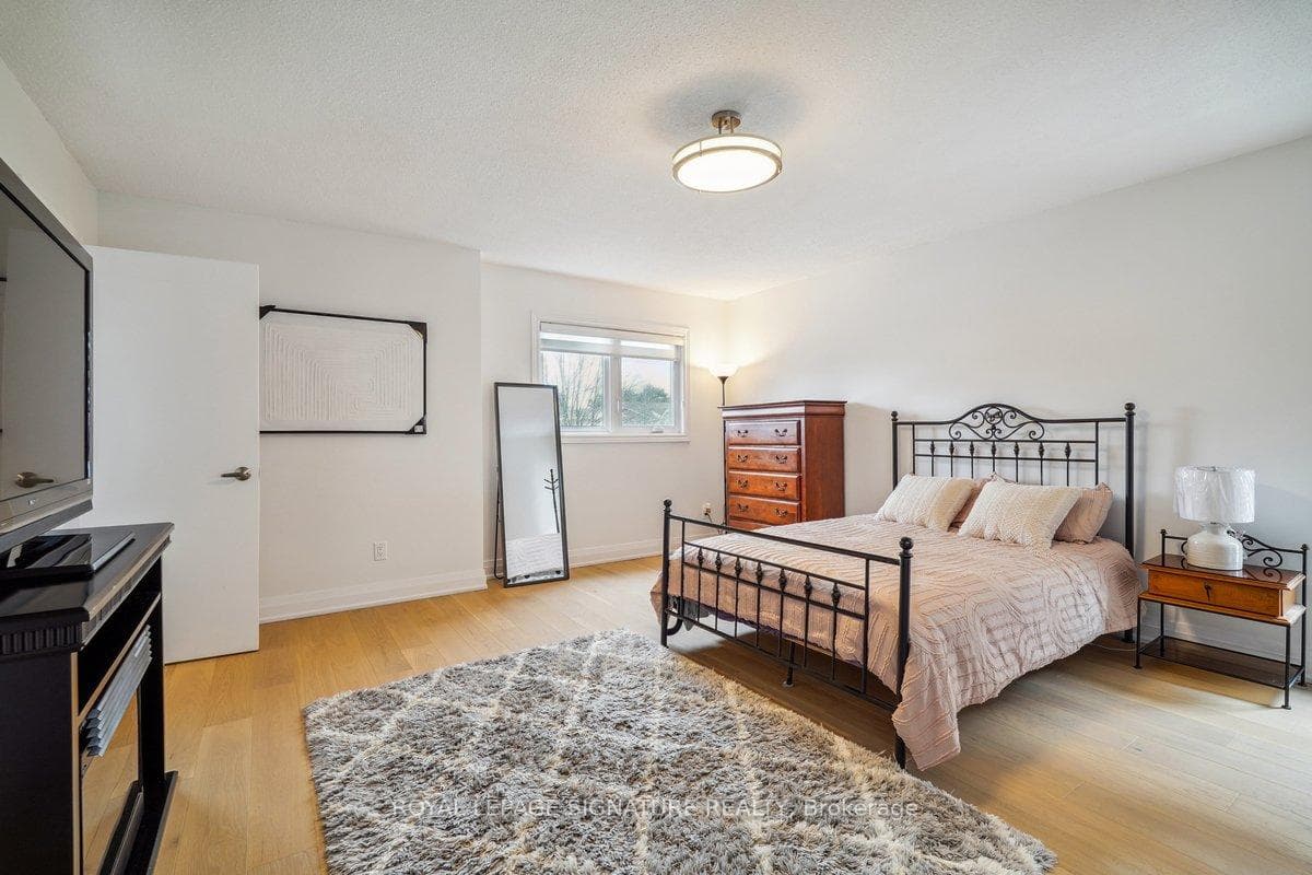 20 Thorne Lane photo 14