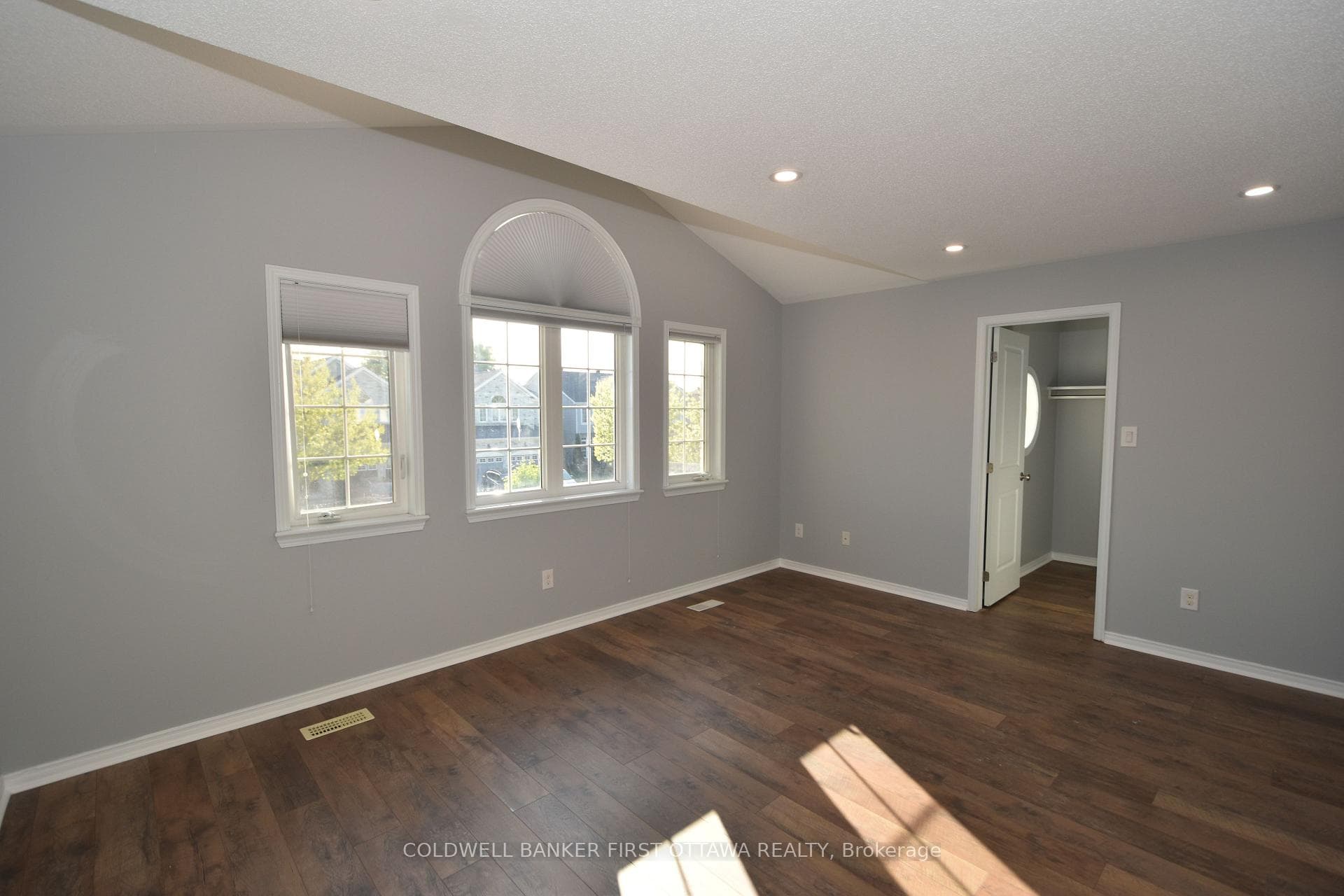 413 Blackleaf Drive photo 25