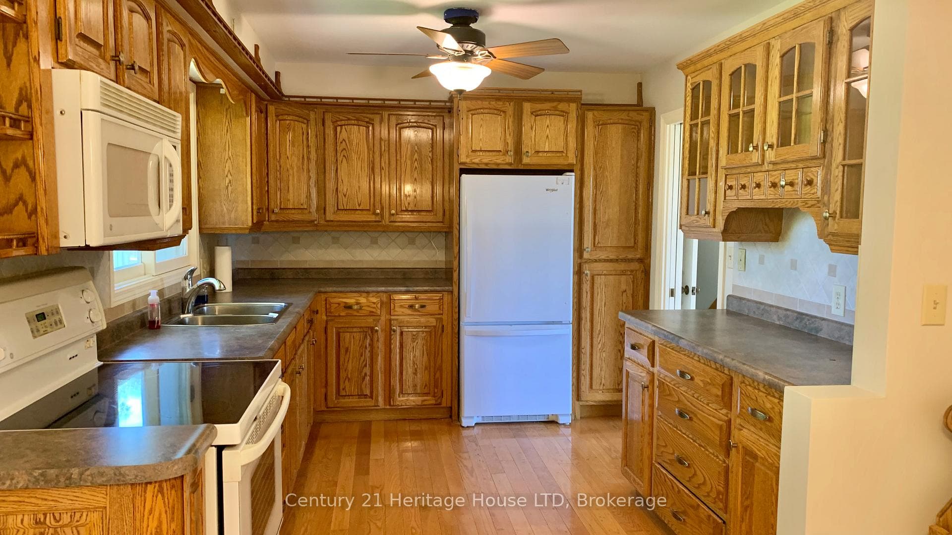 2764 Port Robinson Road photo 11