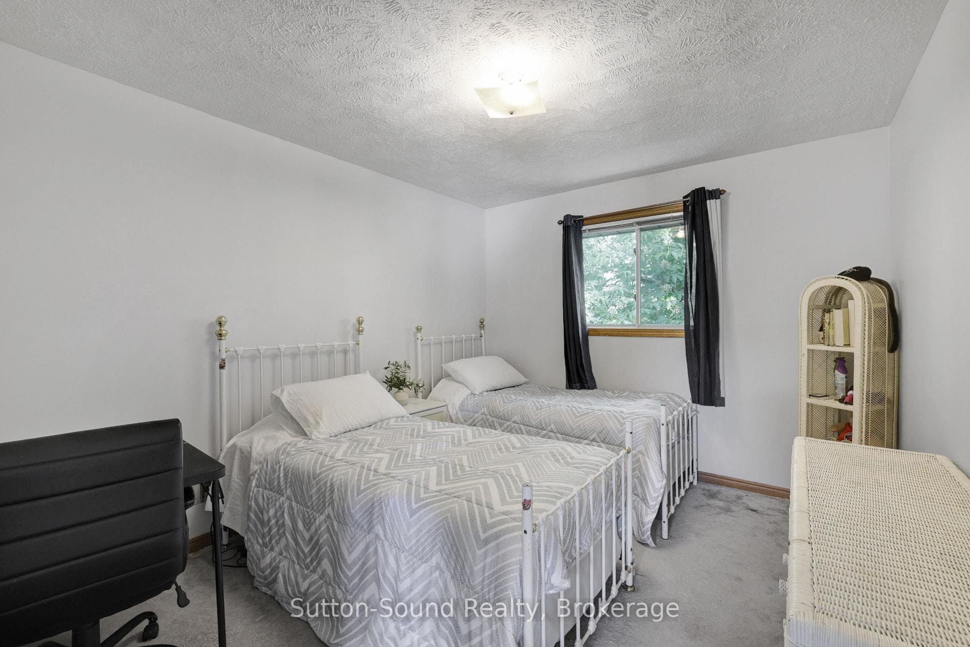 460 8TH Avenue photo 33