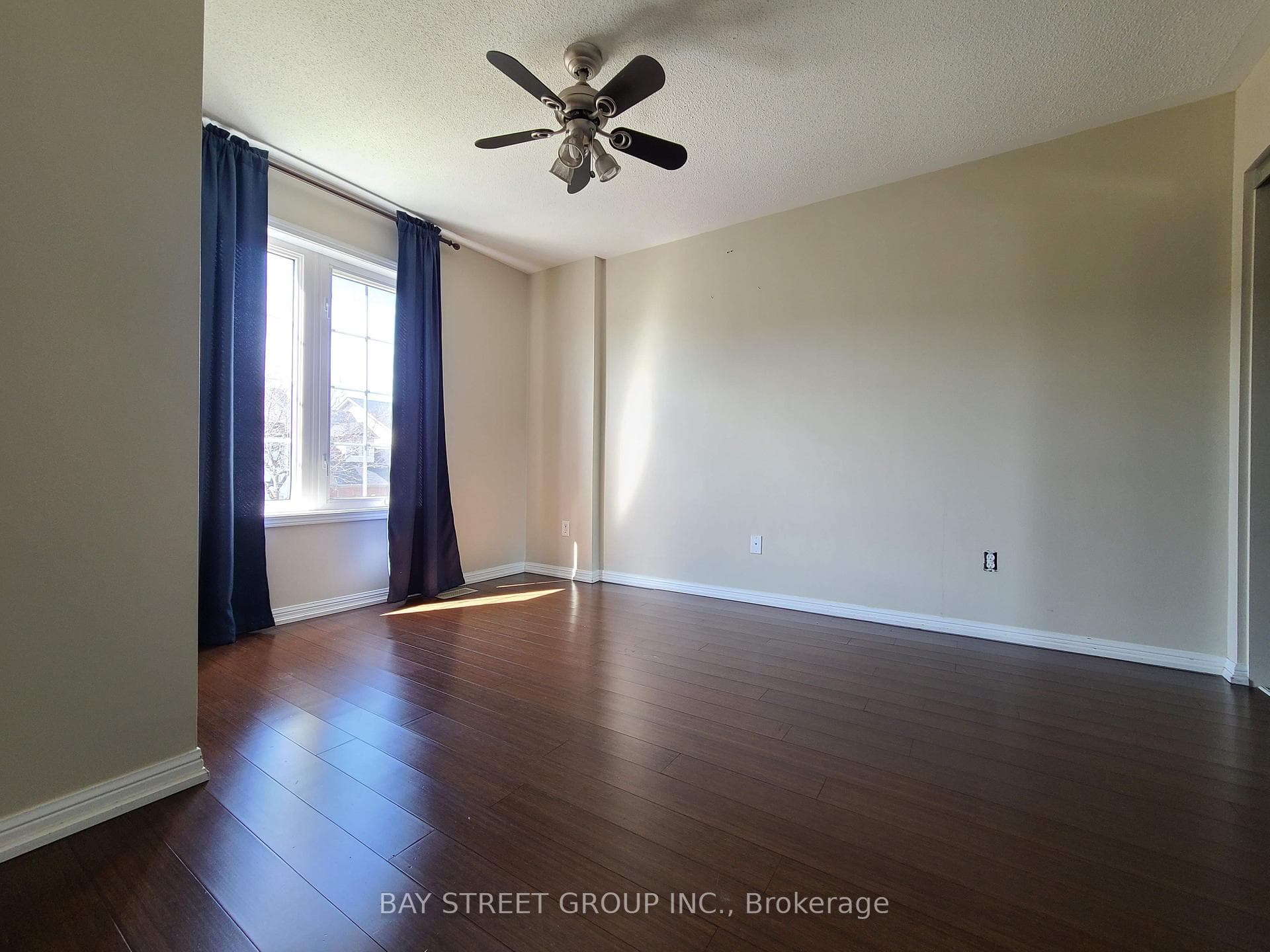 5556 Thorn Lane photo 10