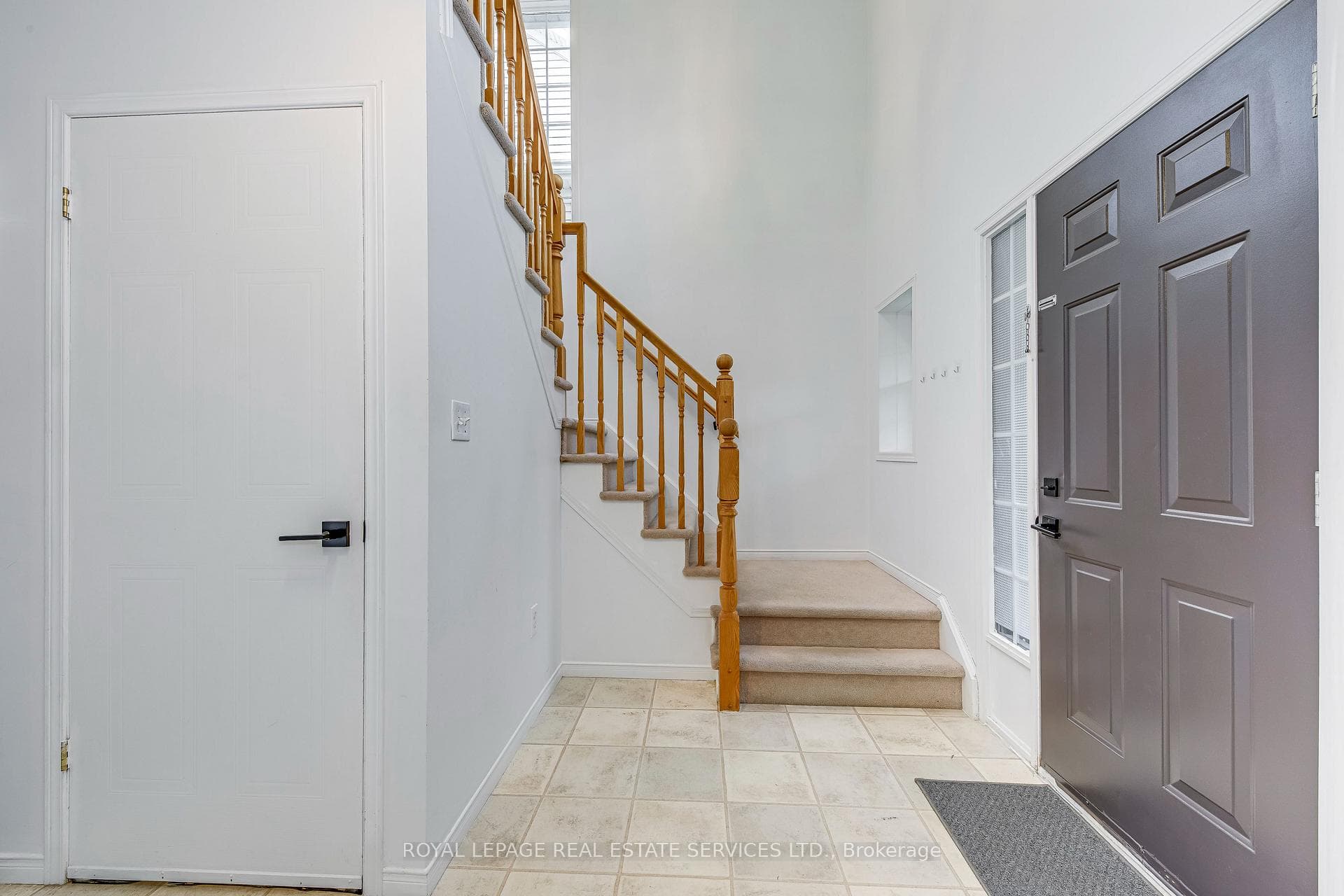 31 EUGENE Drive photo 17