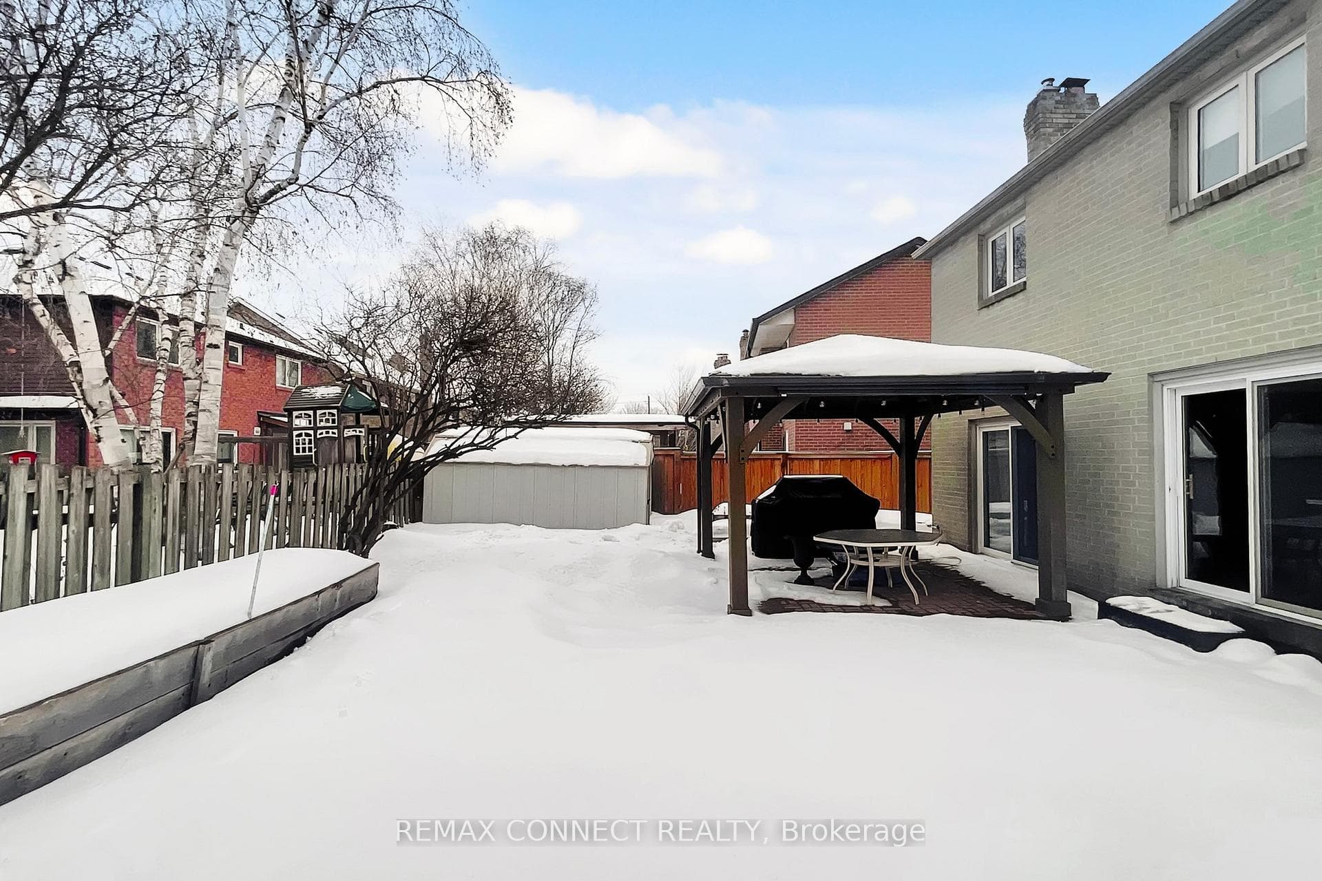 20 Beaumont Drive photo 35
