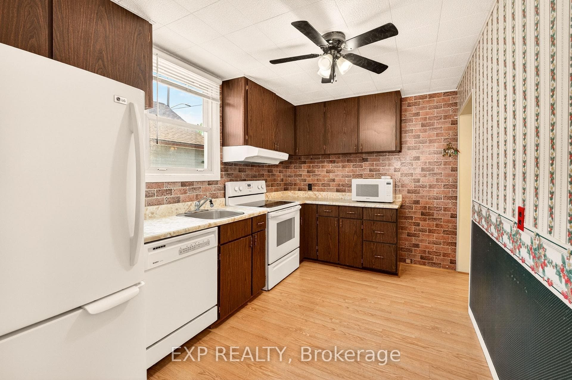 6441 Monroe Street photo 13