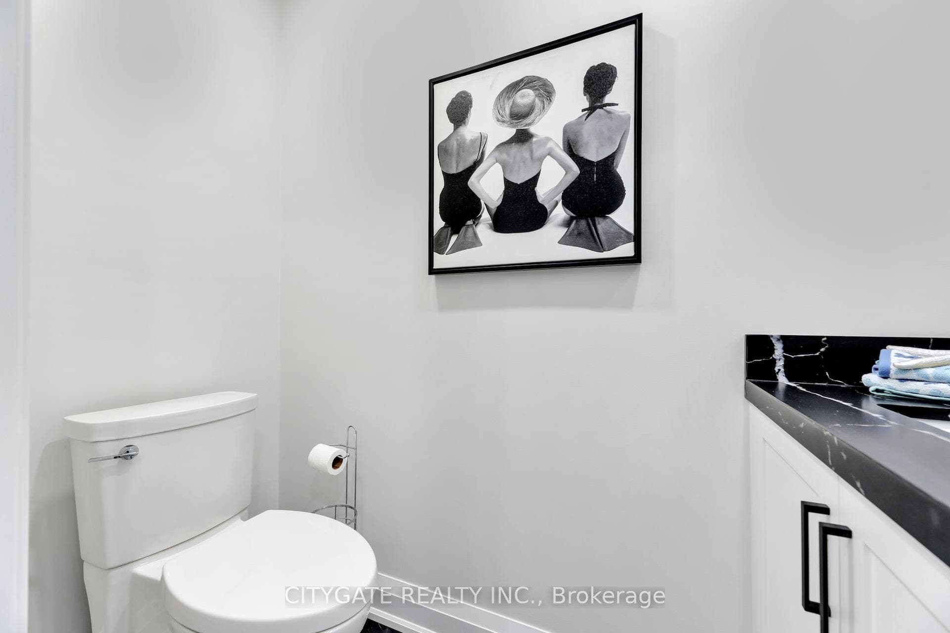 1795 Centre Road photo 20