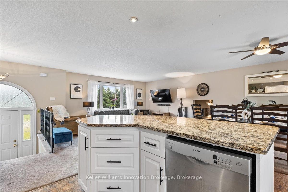 4566 Meadowview Drive photo 16