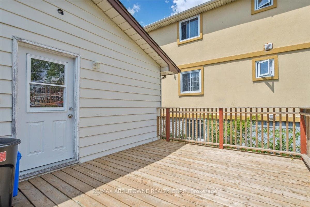 26 Vine Street photo 24