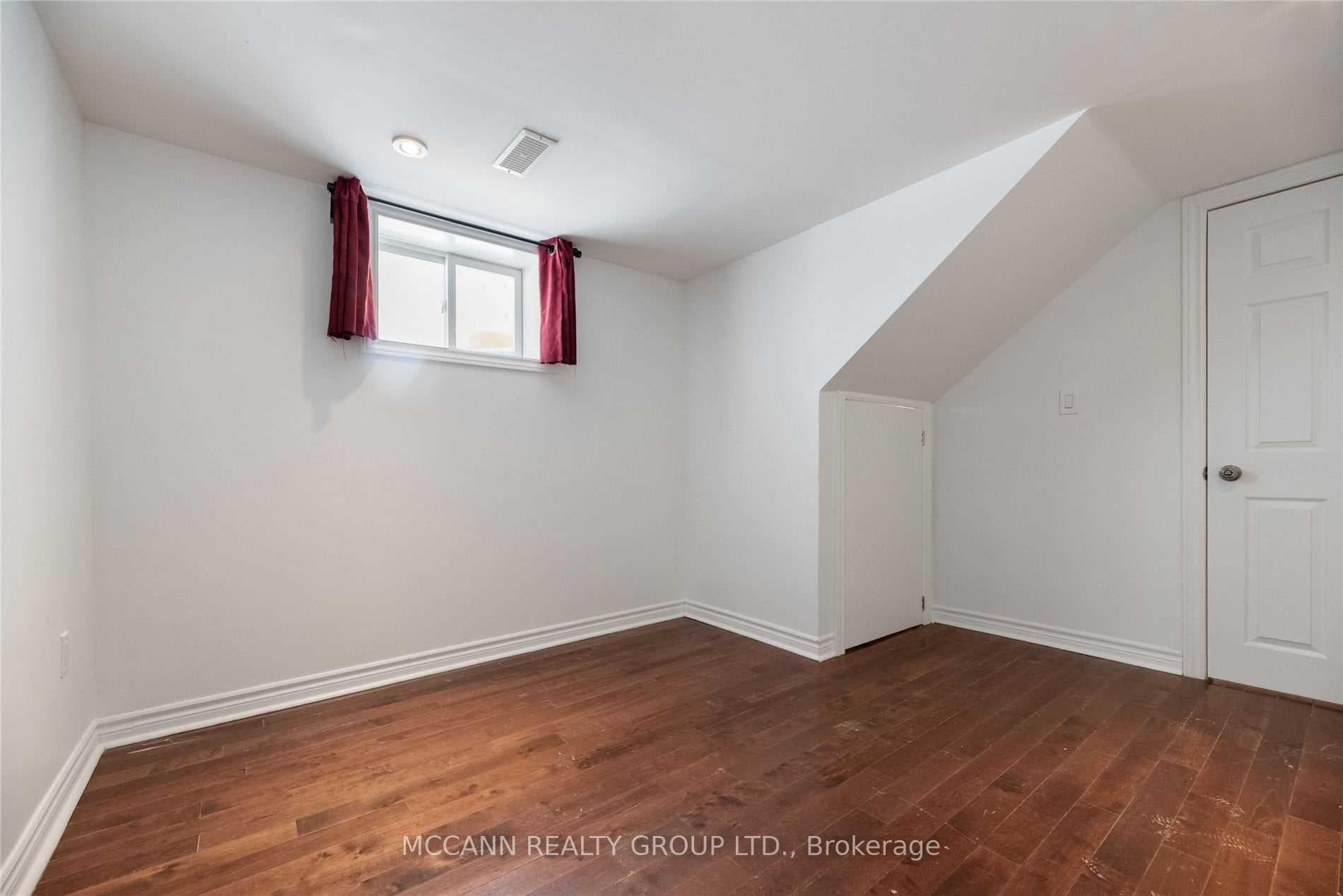114 Belgravia Avenue Unit BASEMENT photo 10