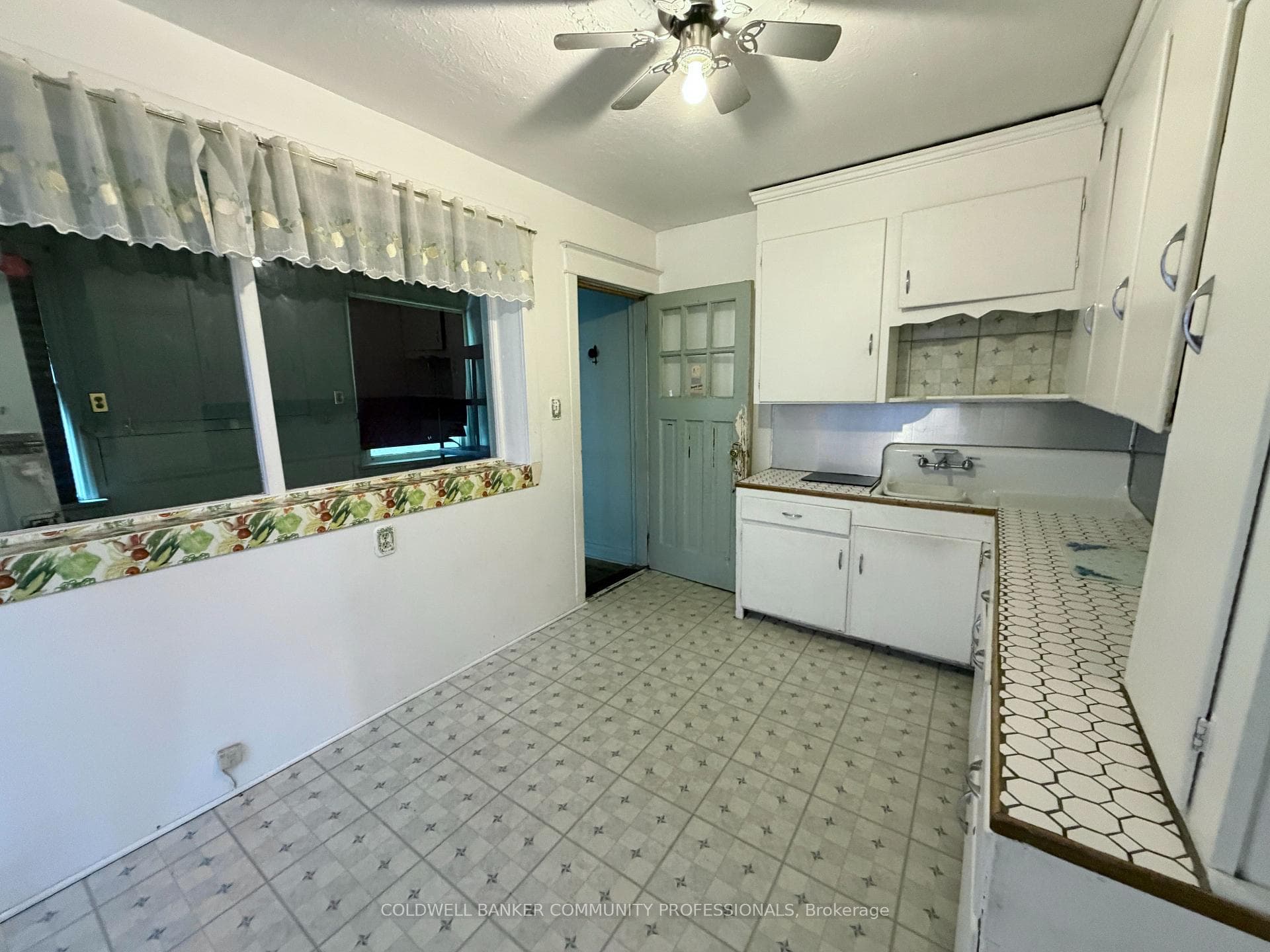 256 Fairfield Avenue photo 11