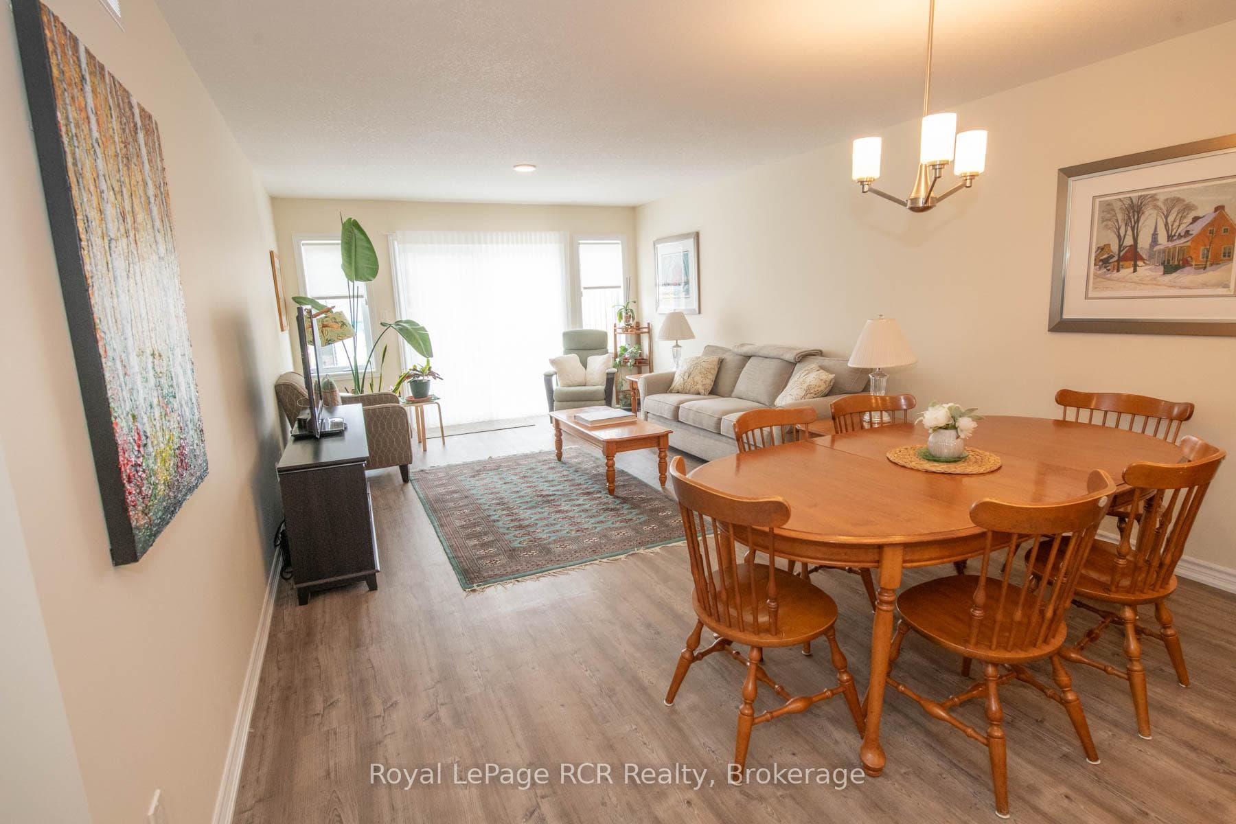 465 Wellington Street photo 19