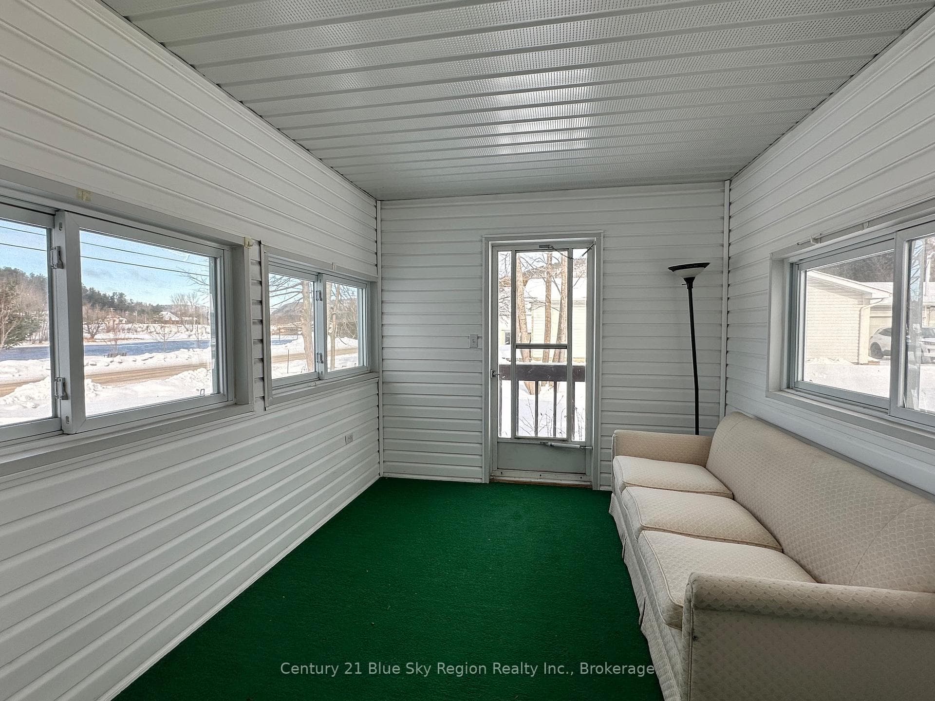 391 Mattawan Street photo 2