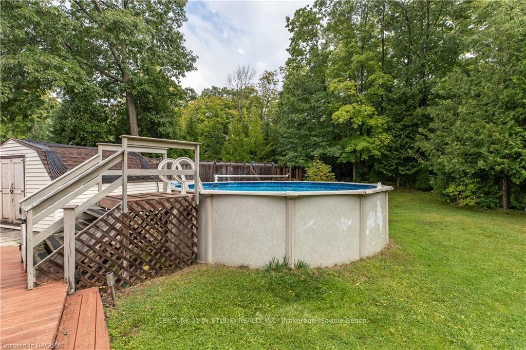 27 HEMLOCK Road photo 8