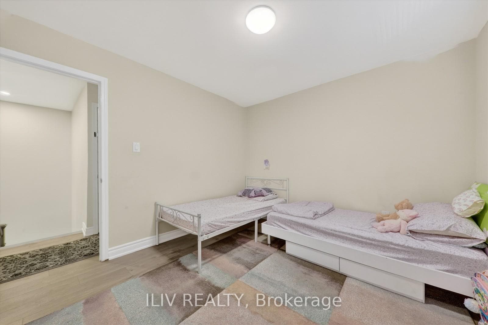 16 Angela Court Unit Main photo 18
