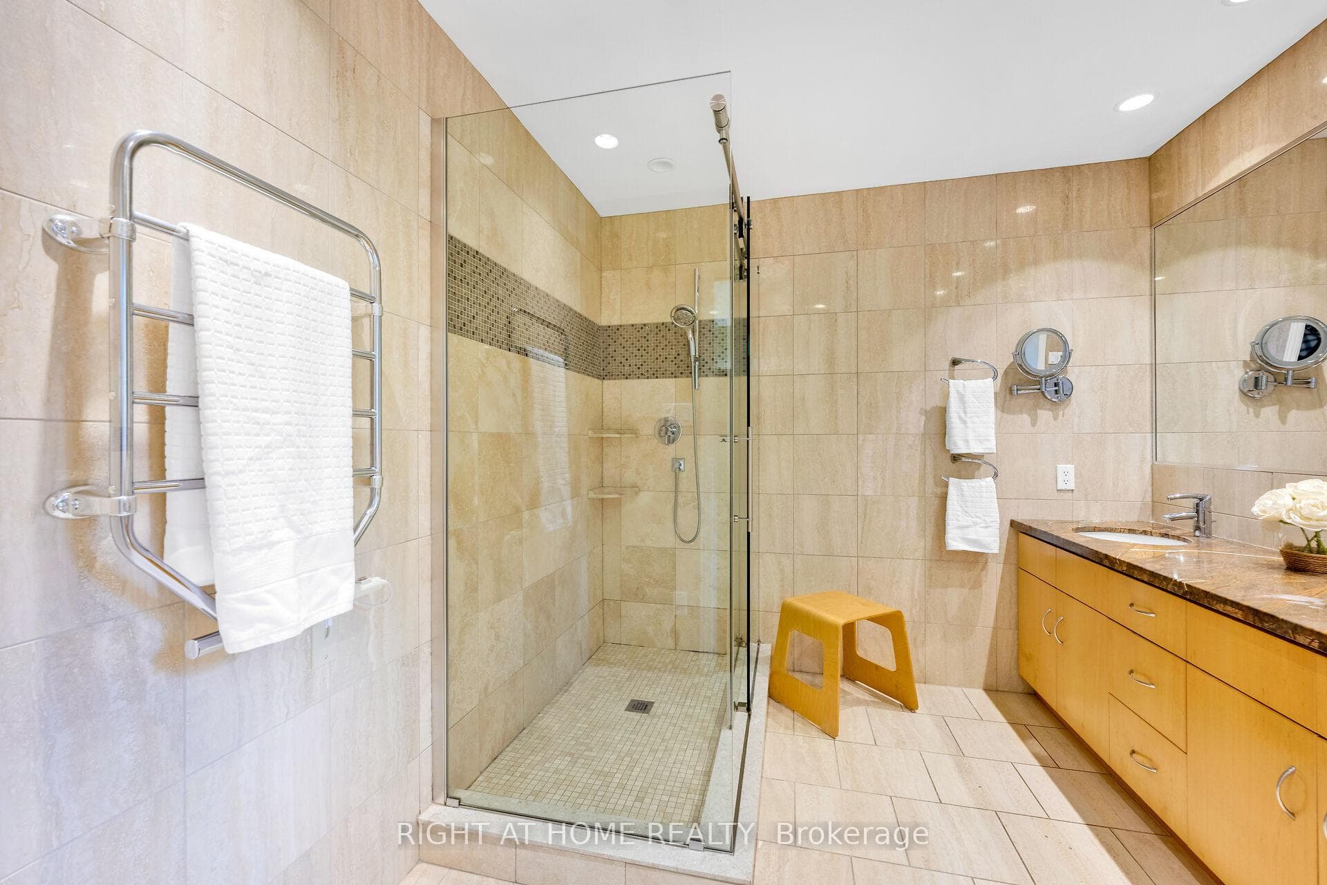33 Walnut Drive photo 23