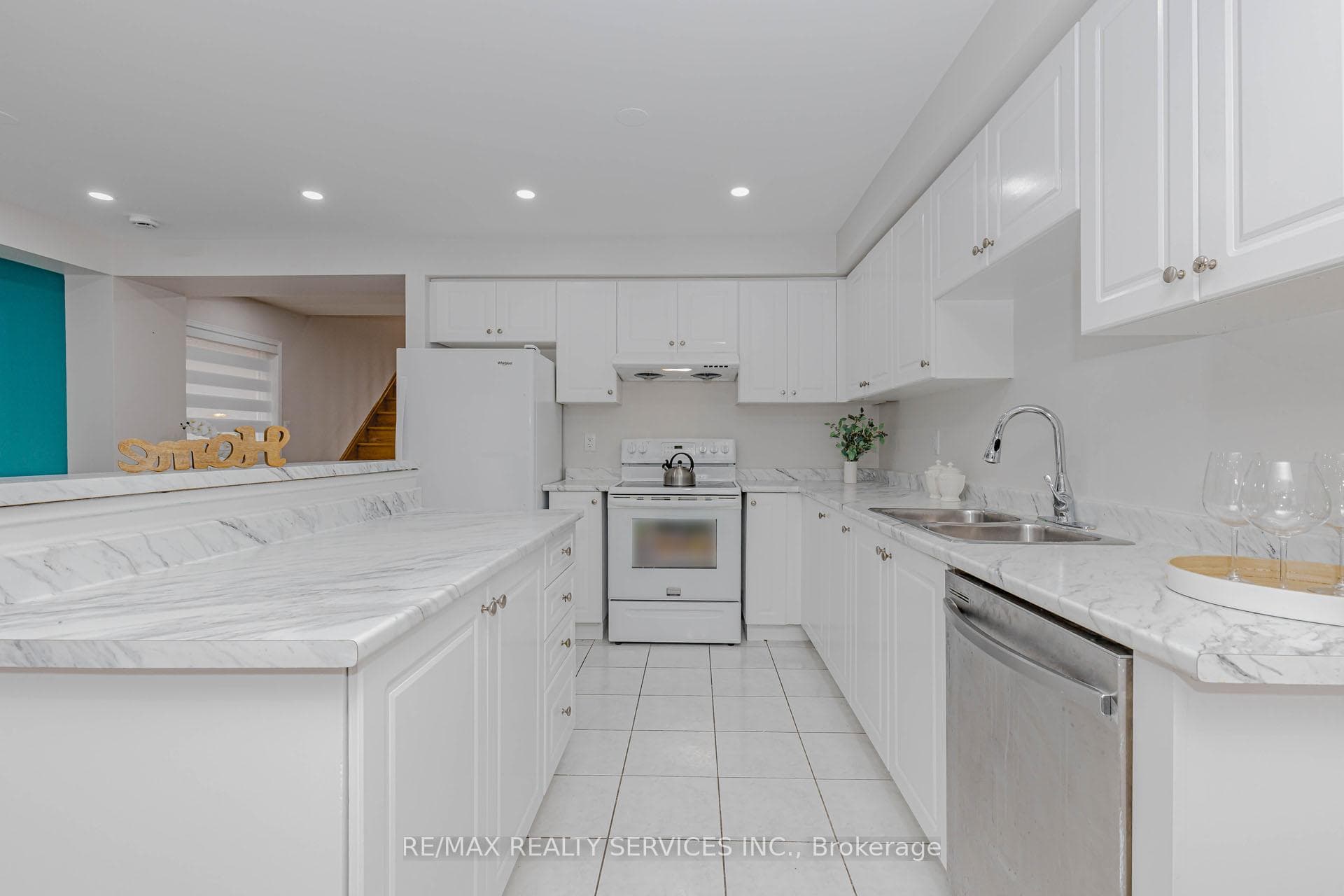 102 Sand Cherry Crescent photo 12