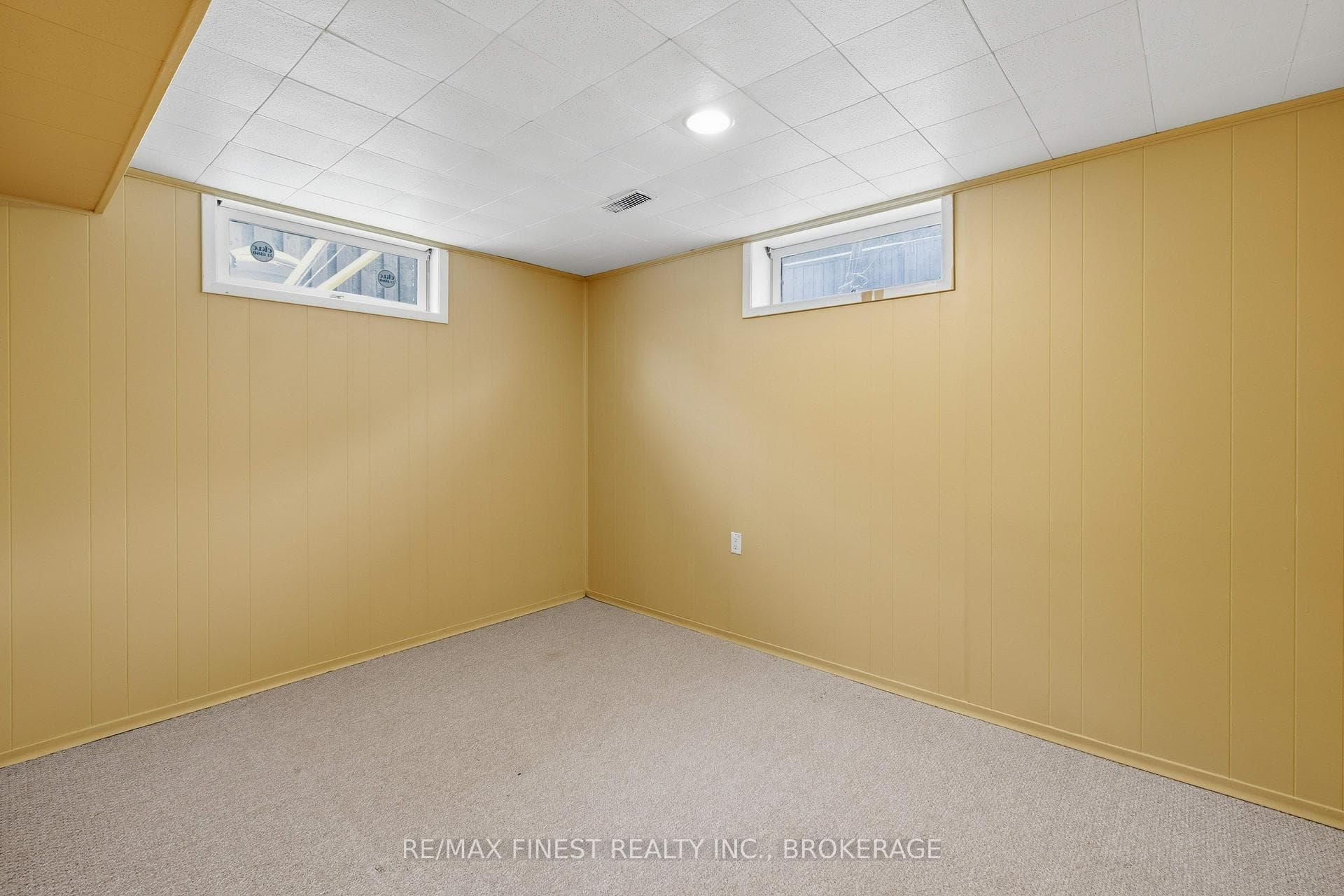 628 Stanford Street photo 36